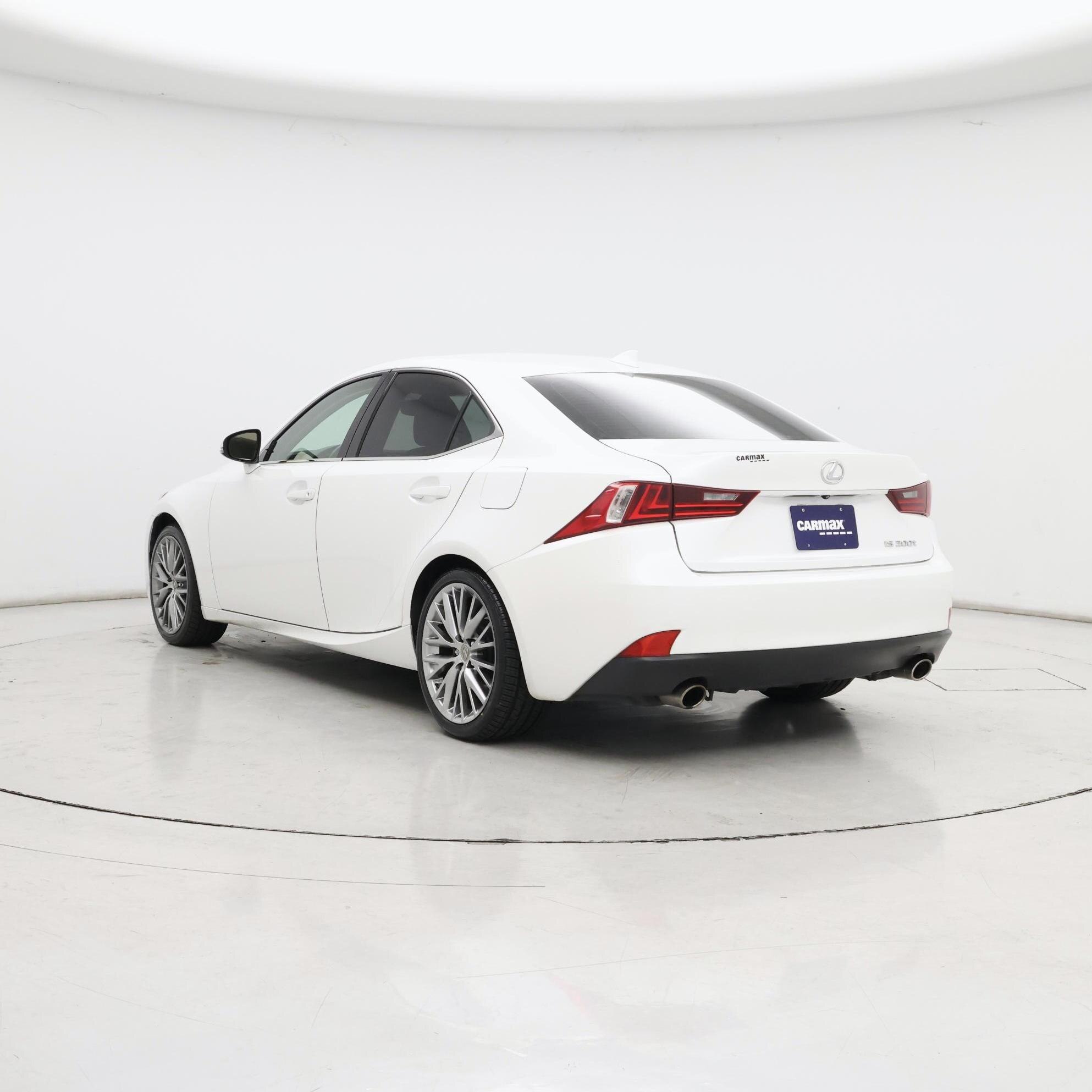 Thumbnail: 2016 Lexus IS - 2