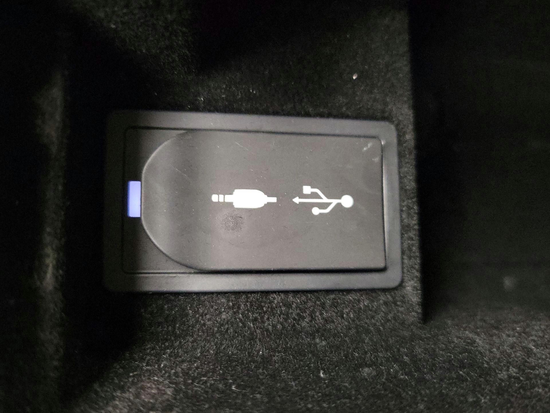 Thumbnail: 2016 Lexus IS - 19