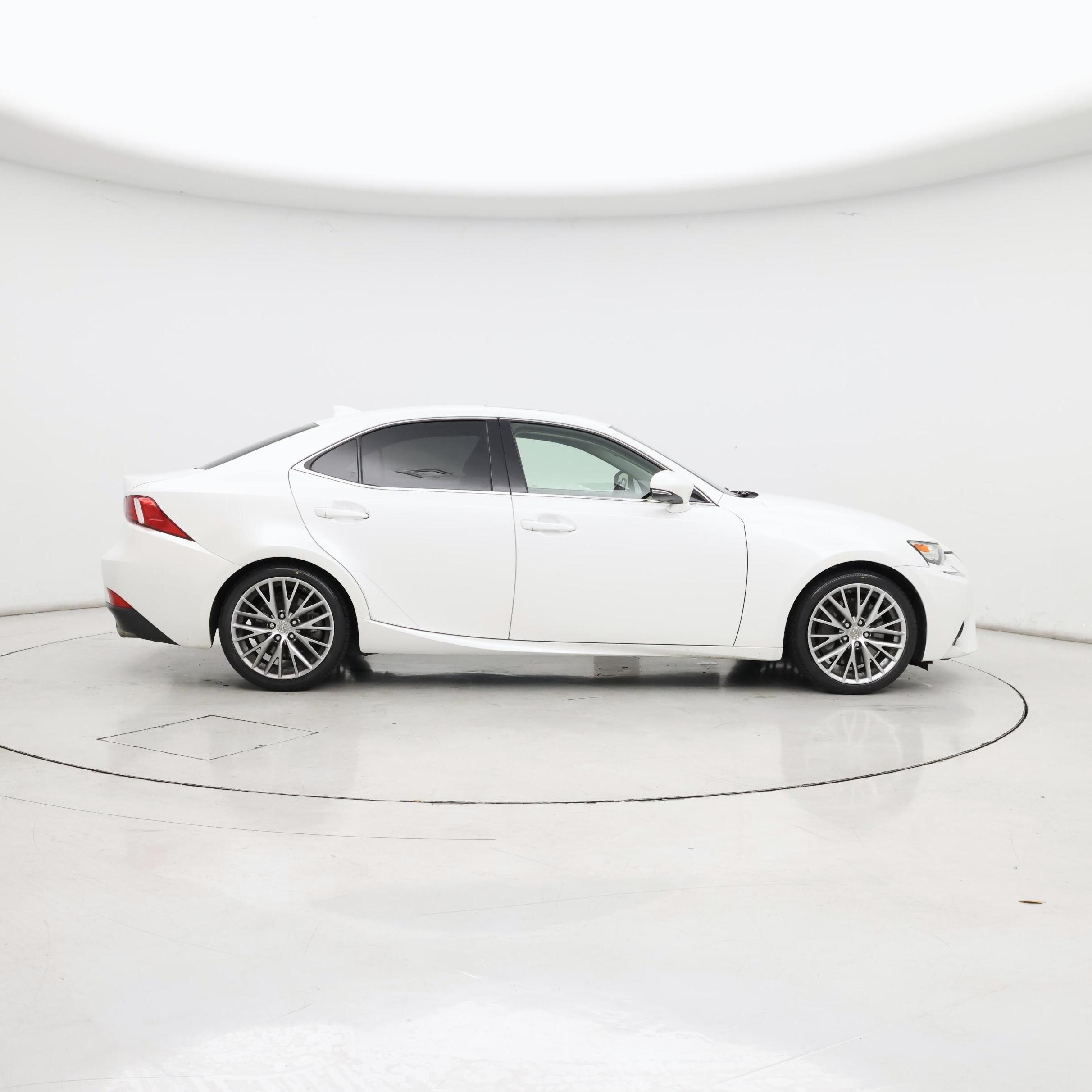 Thumbnail: 2016 Lexus IS - 7