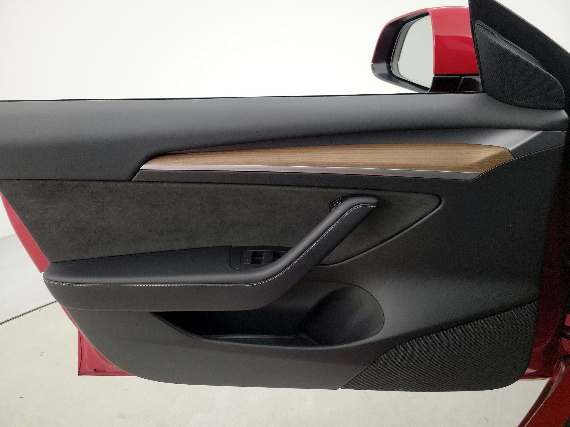 Thumbnail: 2023 Tesla Model 3 - 12