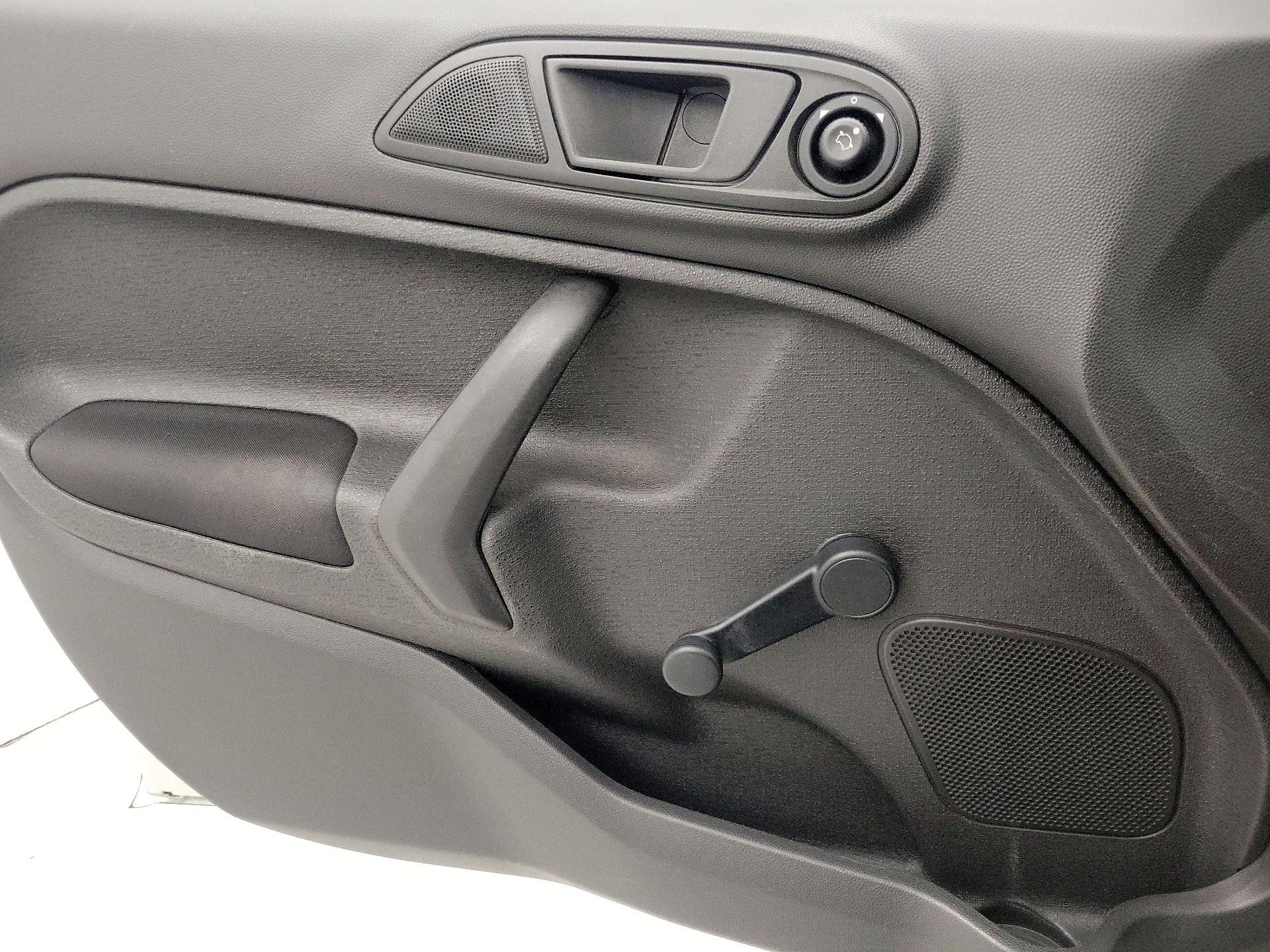 Thumbnail: 2018 Ford Fiesta - 12