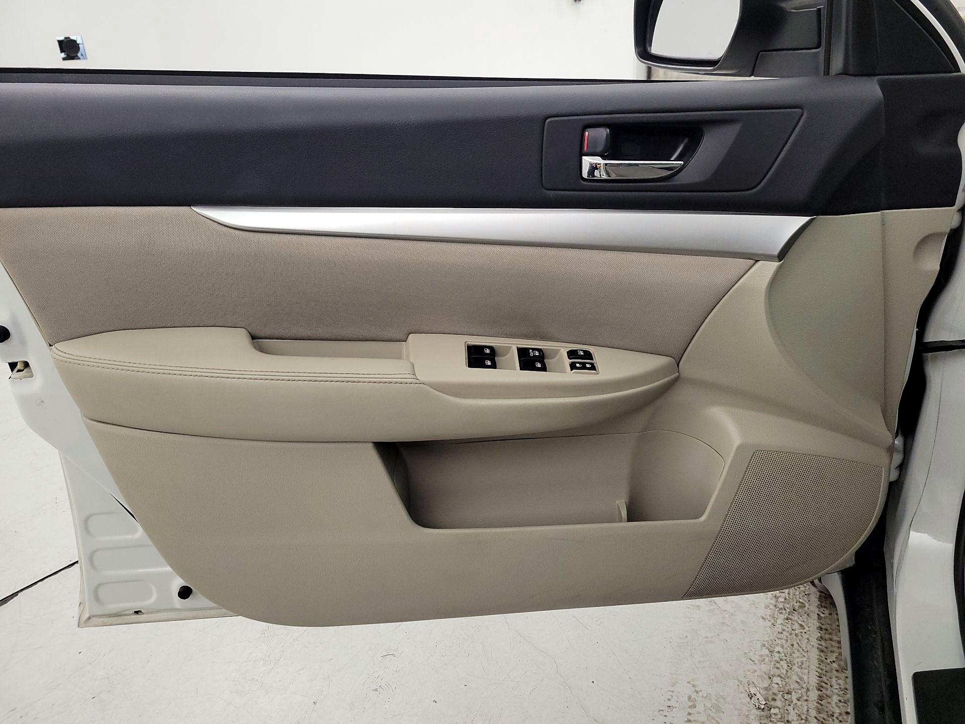 Thumbnail: 2014 Subaru Outback - 12