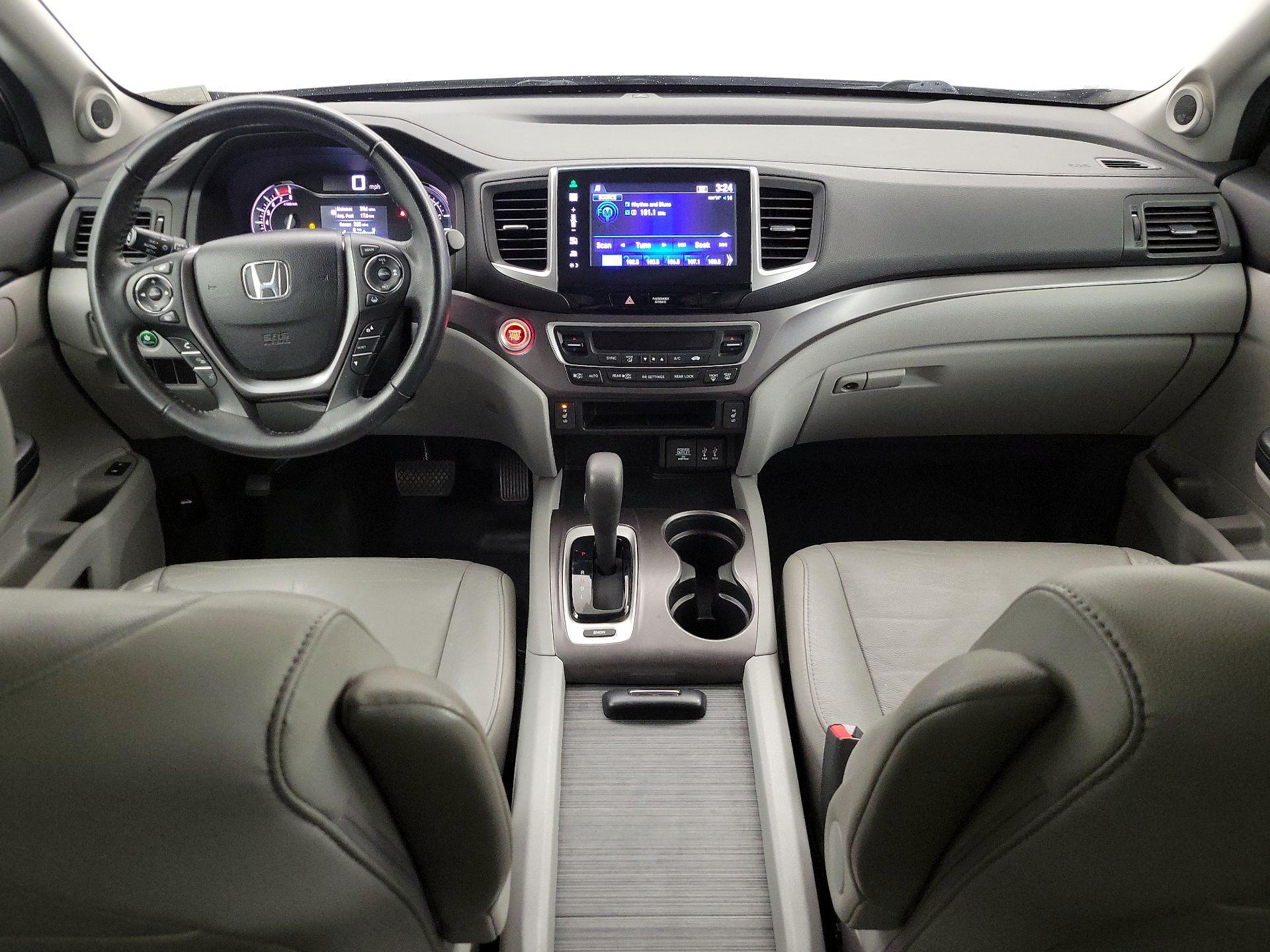 Thumbnail: 2016 Honda Pilot - 9