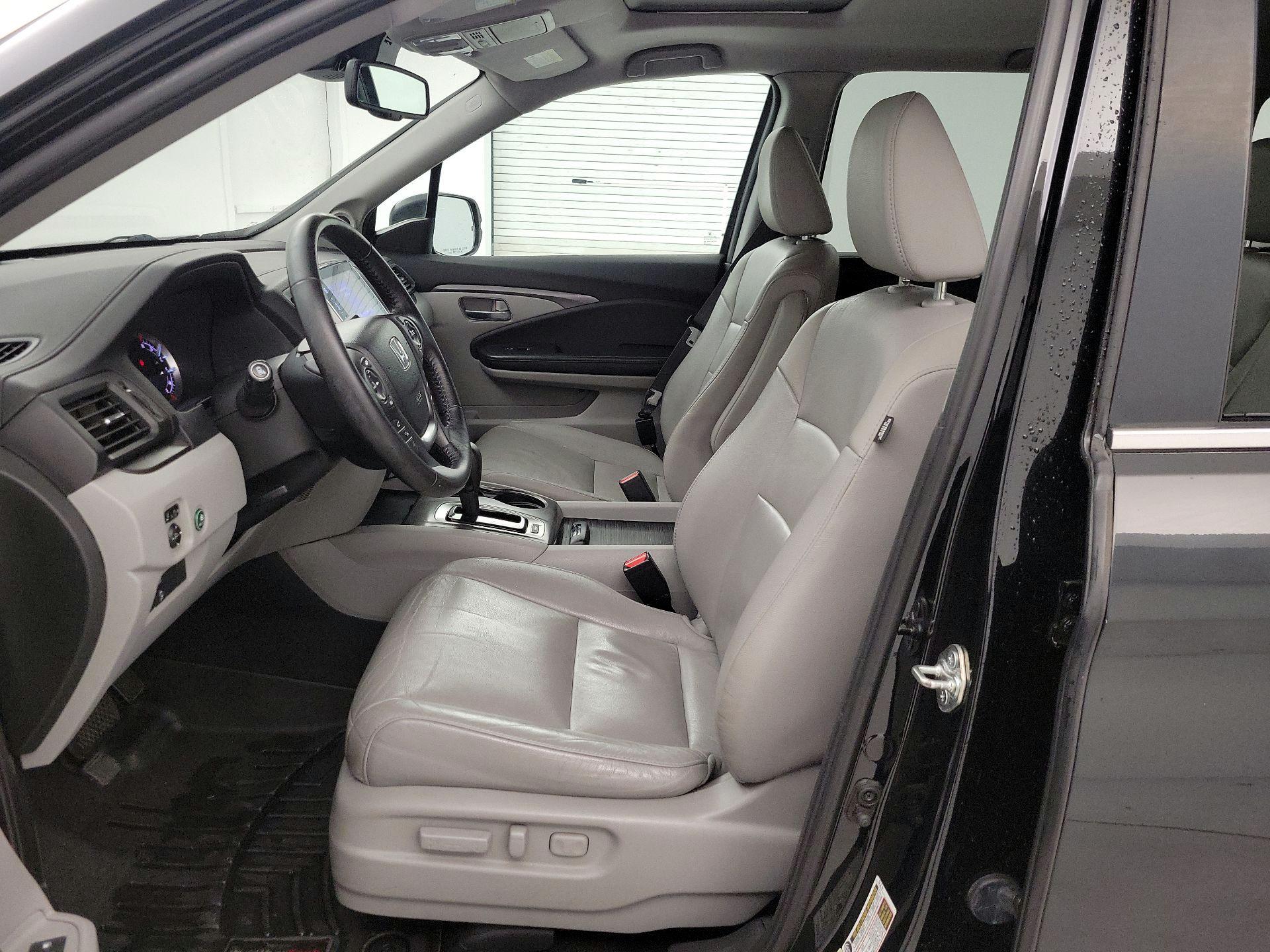 Thumbnail: 2016 Honda Pilot - 11