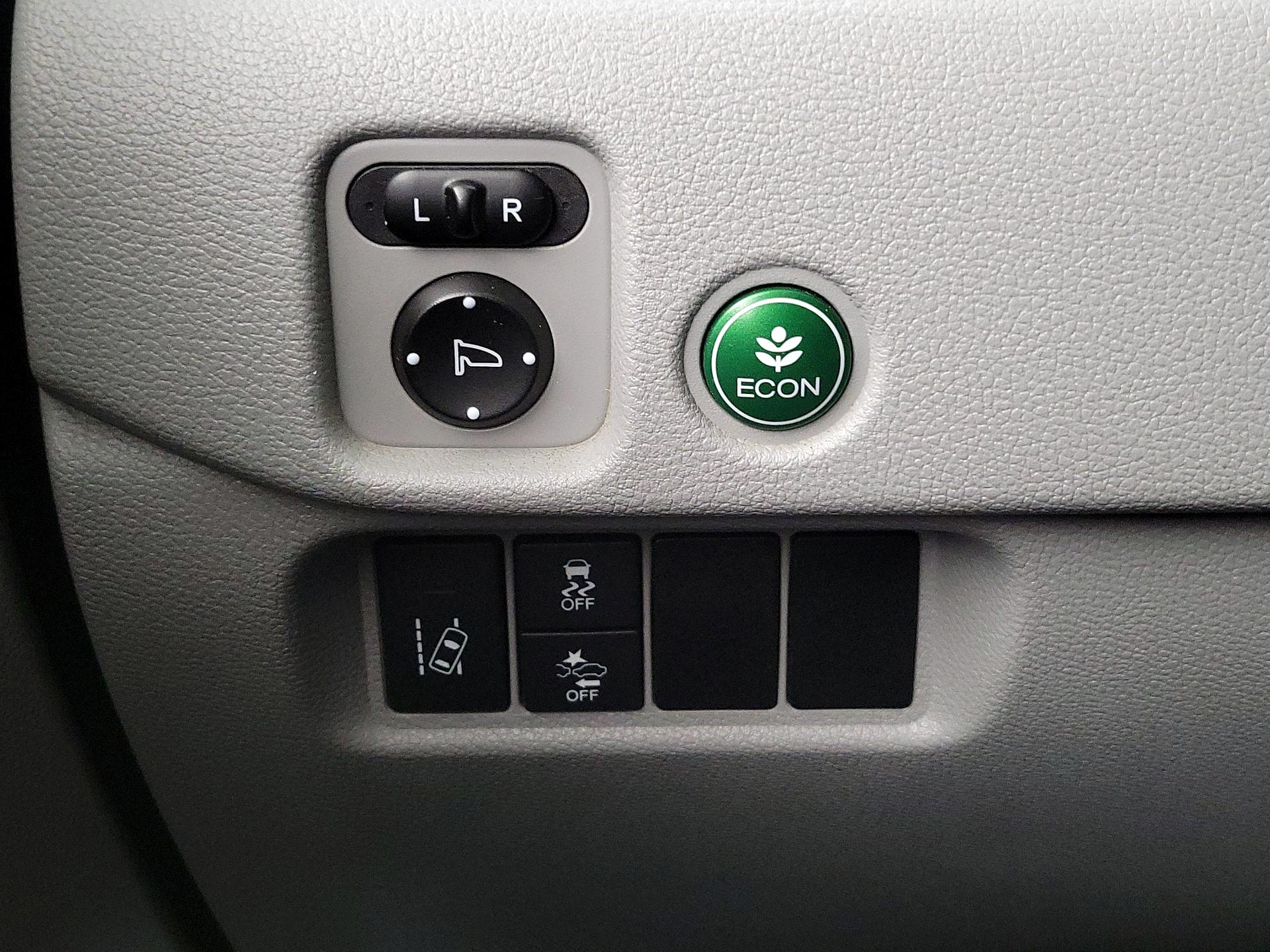 Thumbnail: 2016 Honda Pilot - 13