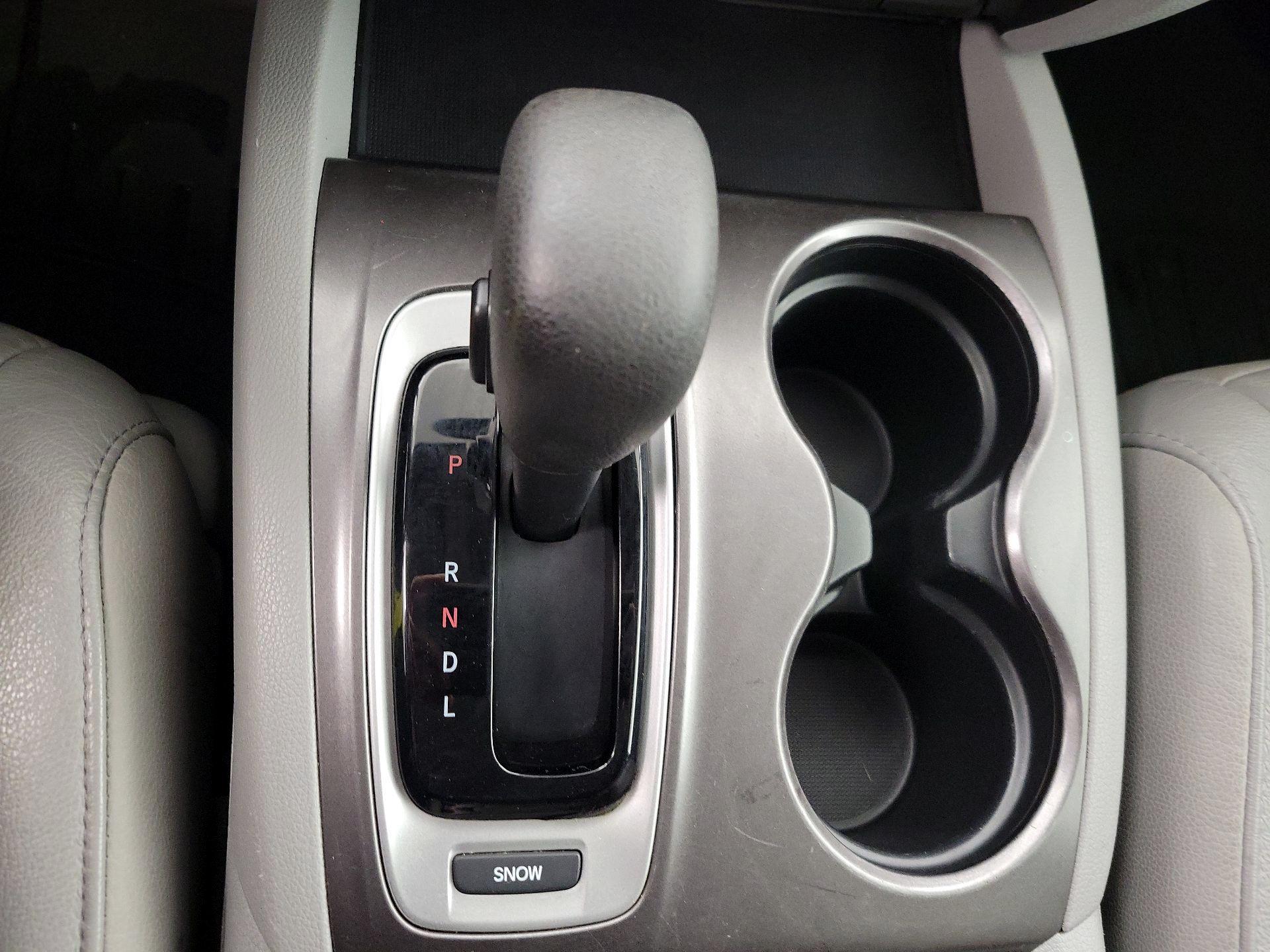 Thumbnail: 2016 Honda Pilot - 17