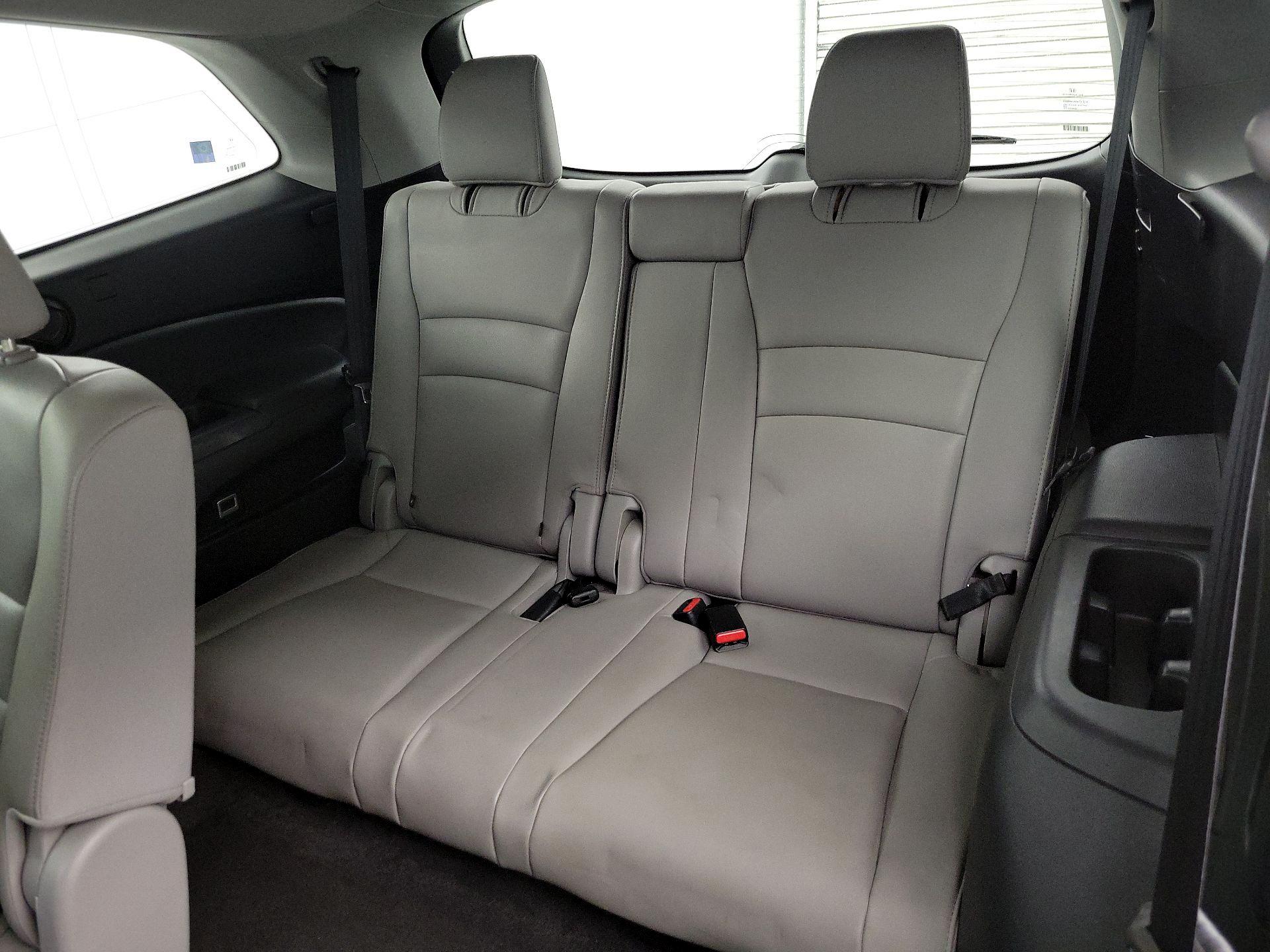 Thumbnail: 2016 Honda Pilot - 20