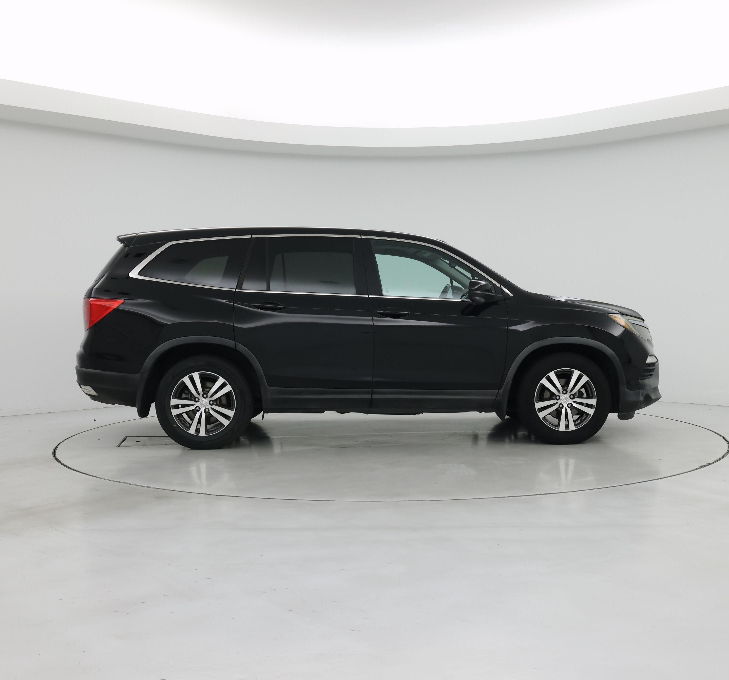 Thumbnail: 2016 Honda Pilot - 7