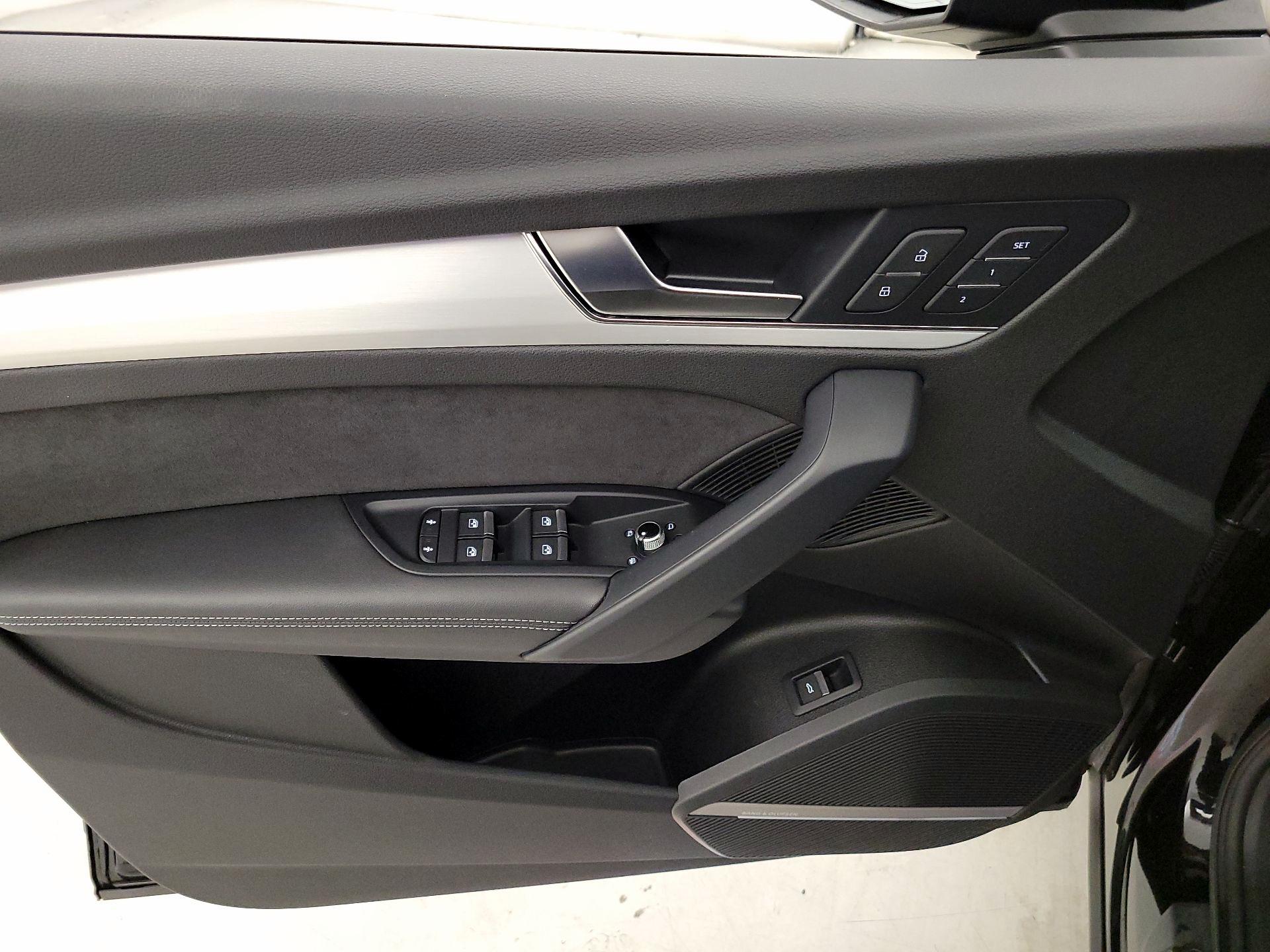 Thumbnail: 2021 Audi SQ5 - 12