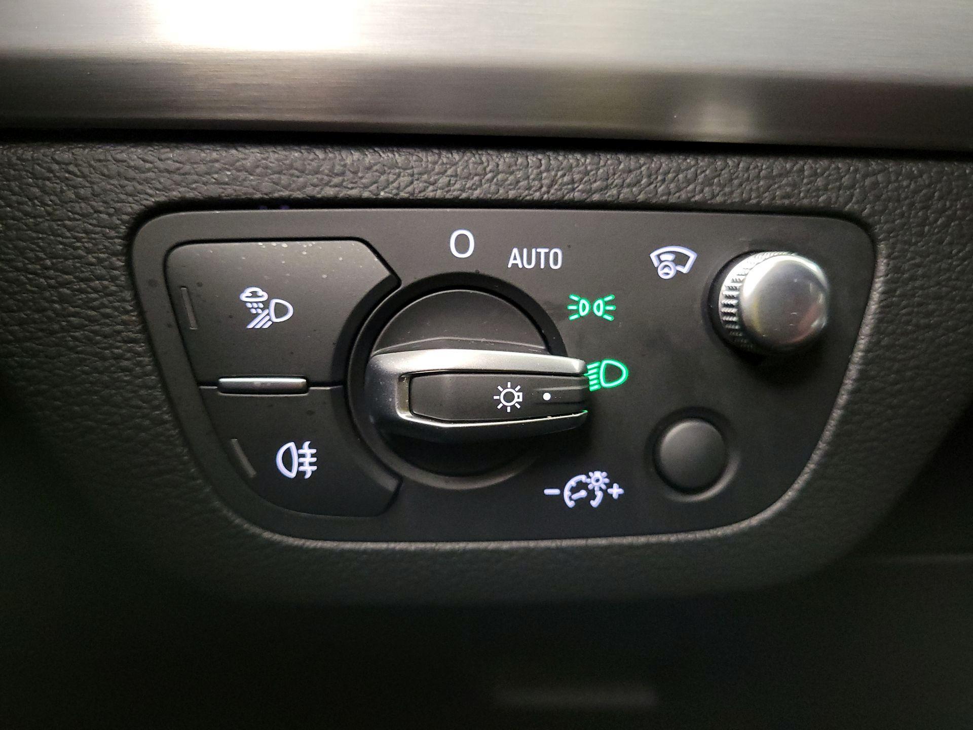 Thumbnail: 2021 Audi SQ5 - 13