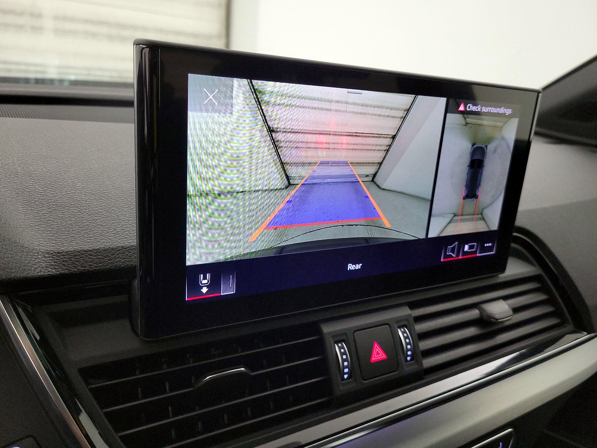 Thumbnail: 2021 Audi SQ5 - 15