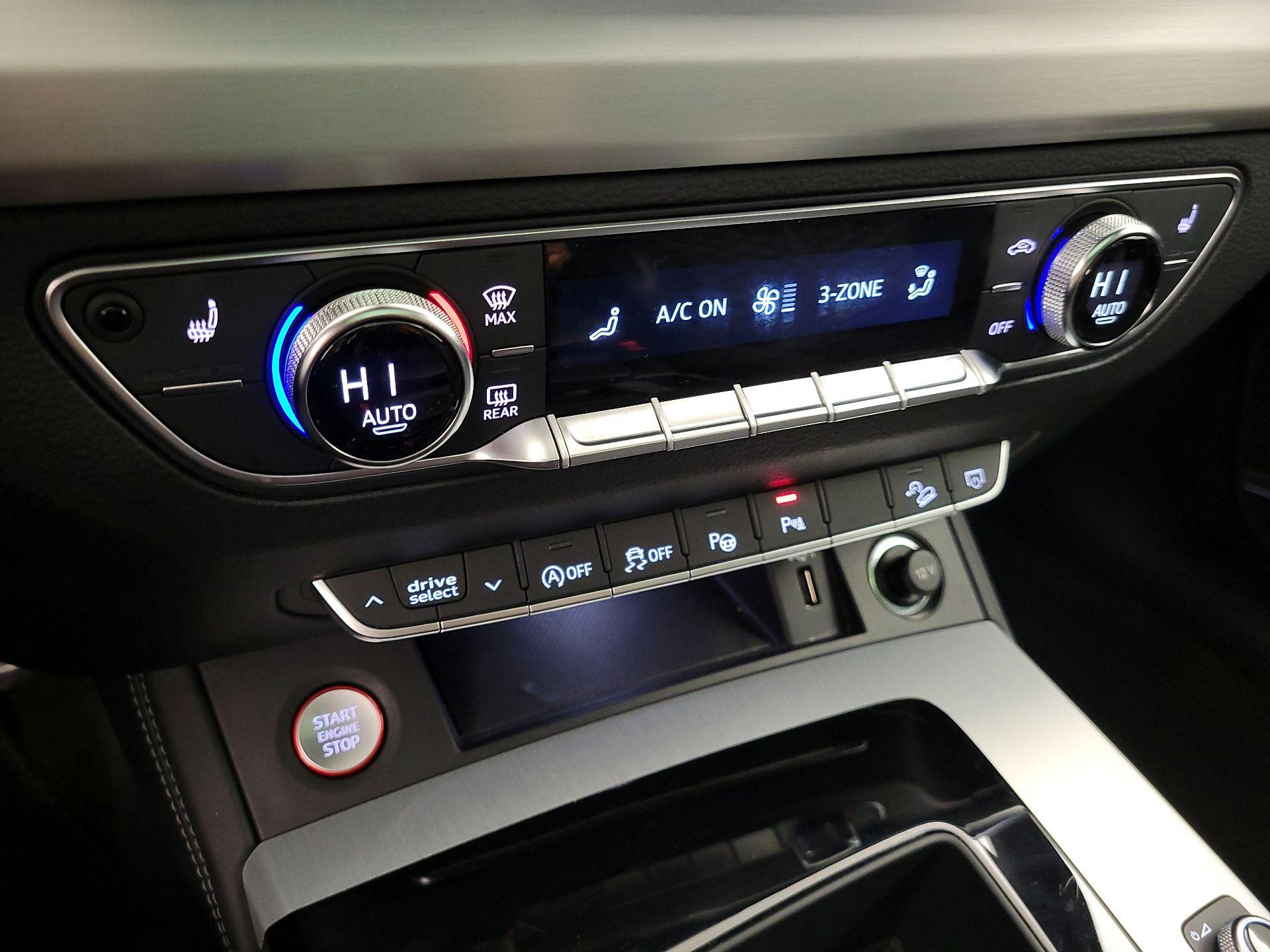 Thumbnail: 2021 Audi SQ5 - 17