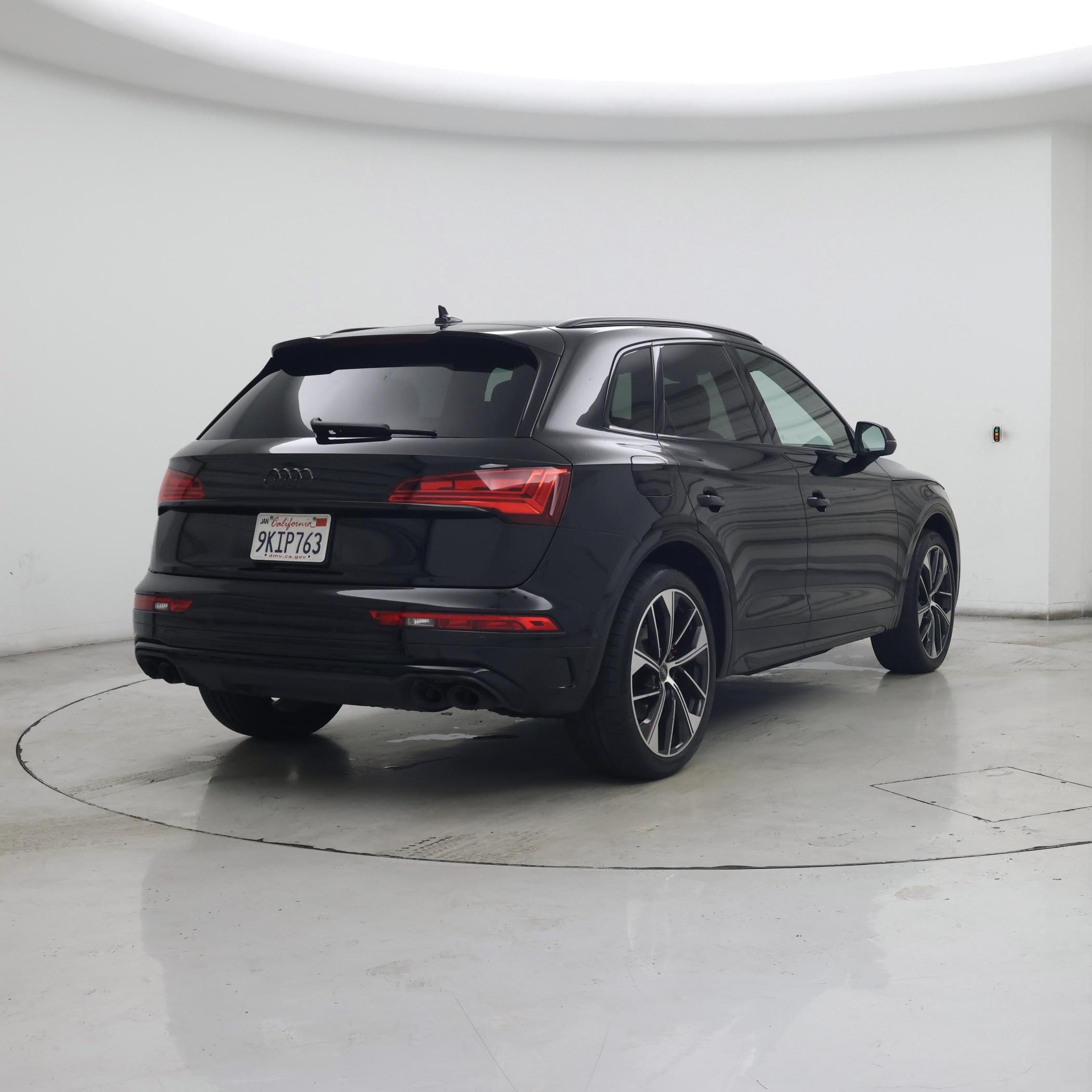 Thumbnail: 2021 Audi SQ5 - 8