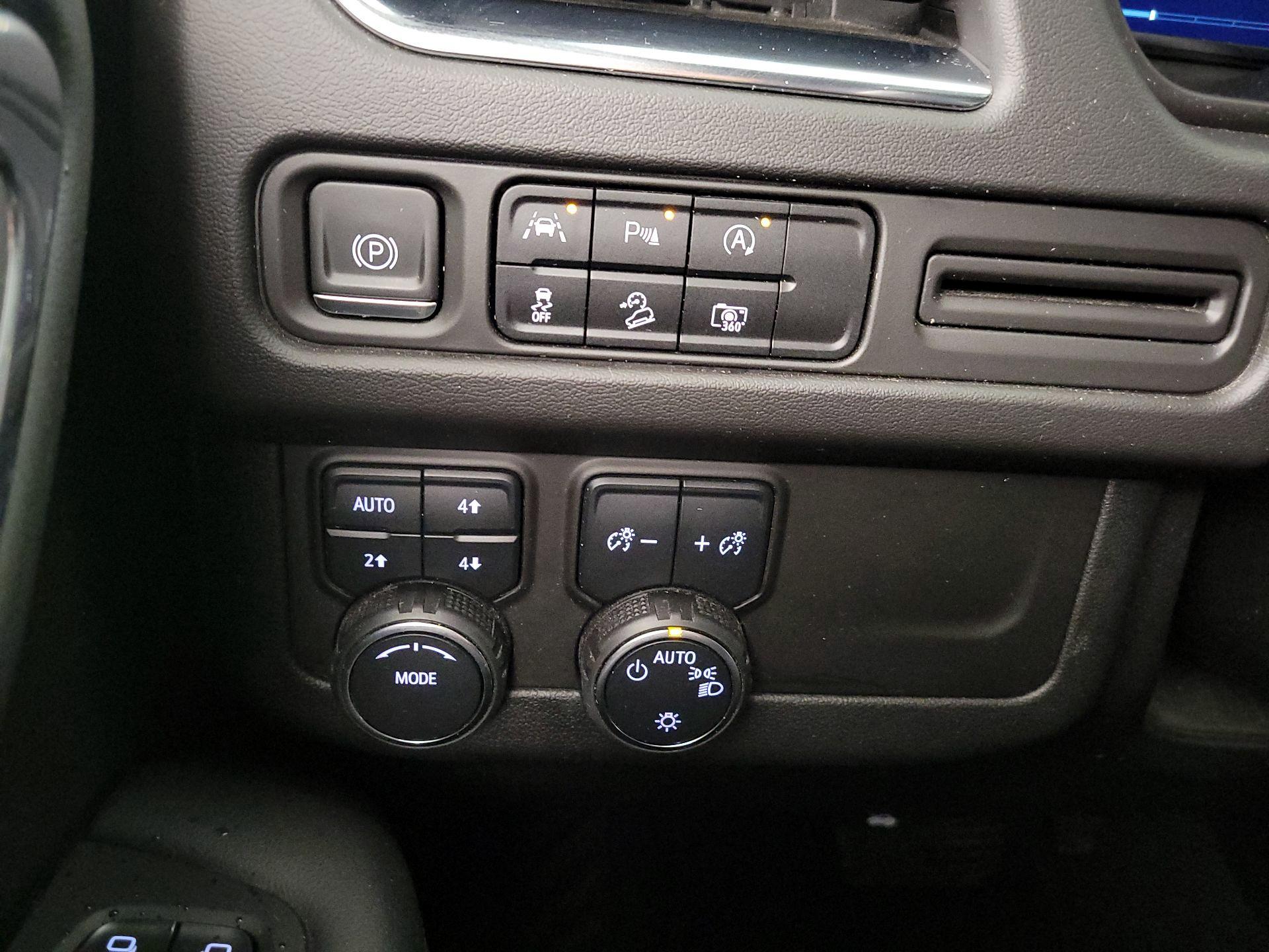 Thumbnail: 2024 Chevrolet Suburban - 13