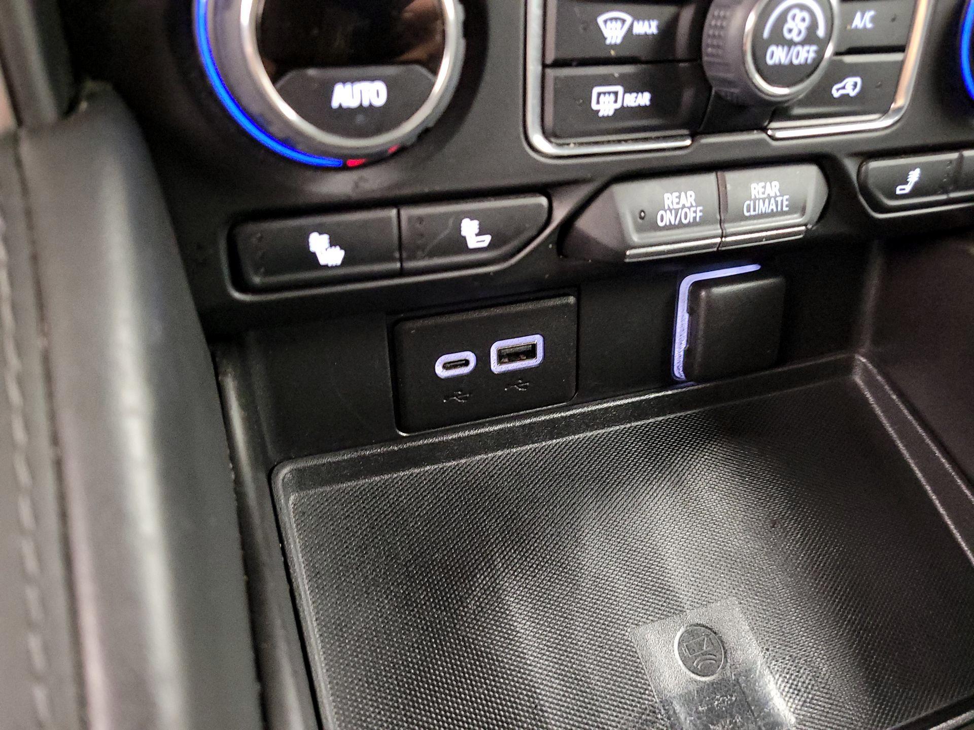 Thumbnail: 2024 Chevrolet Suburban - 18