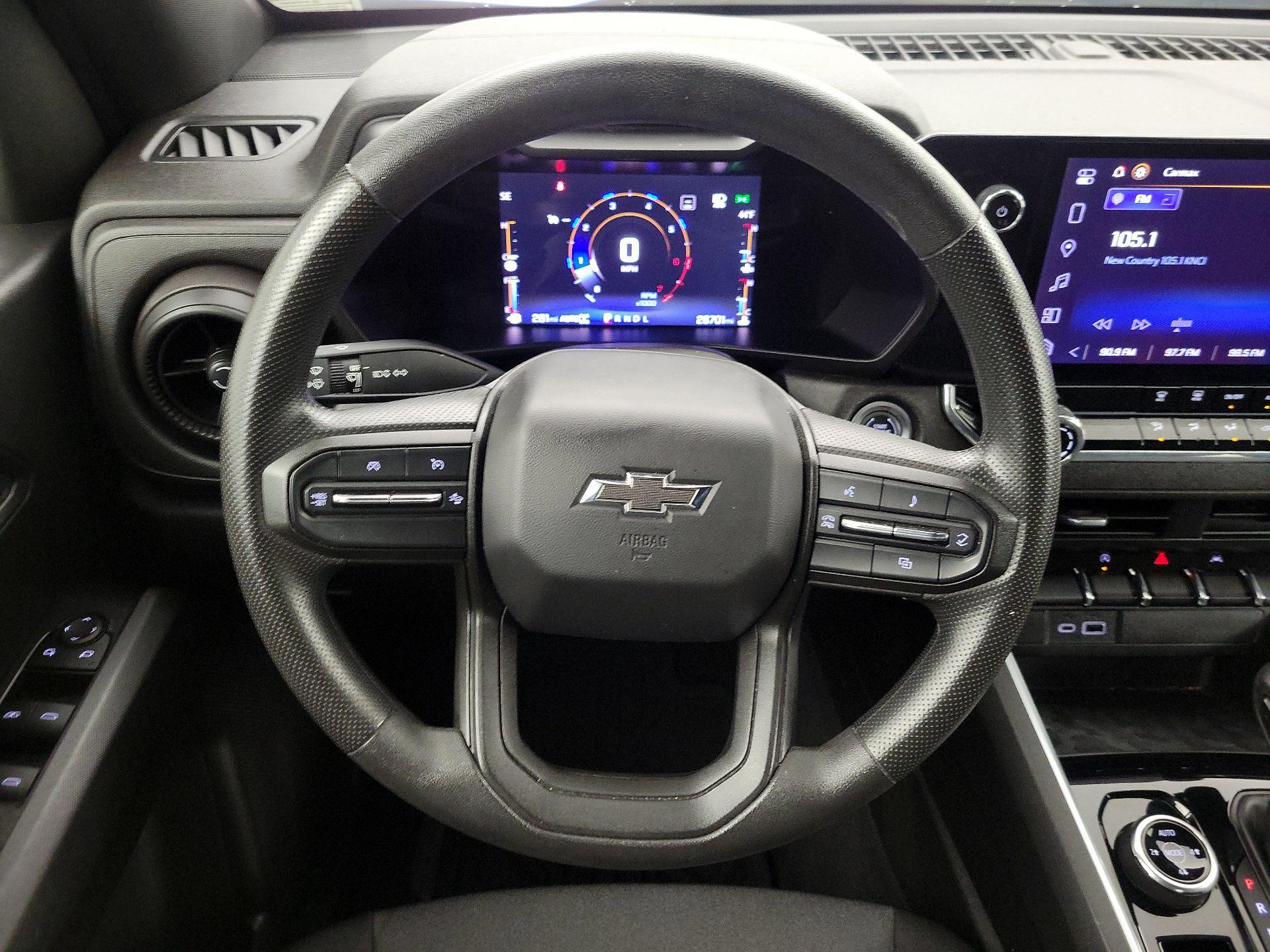 Thumbnail: 2023 Chevrolet Colorado - 10