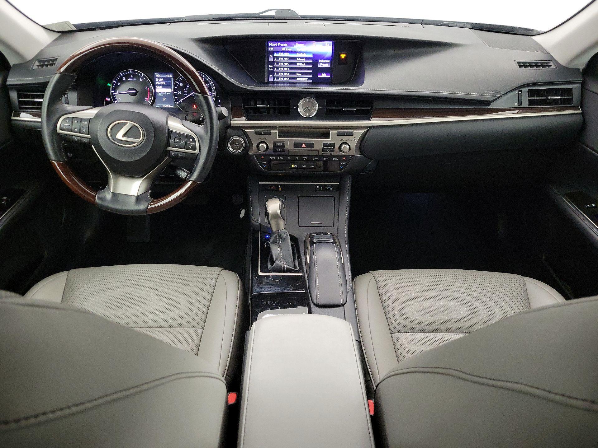 Thumbnail: 2018 Lexus ES - 9