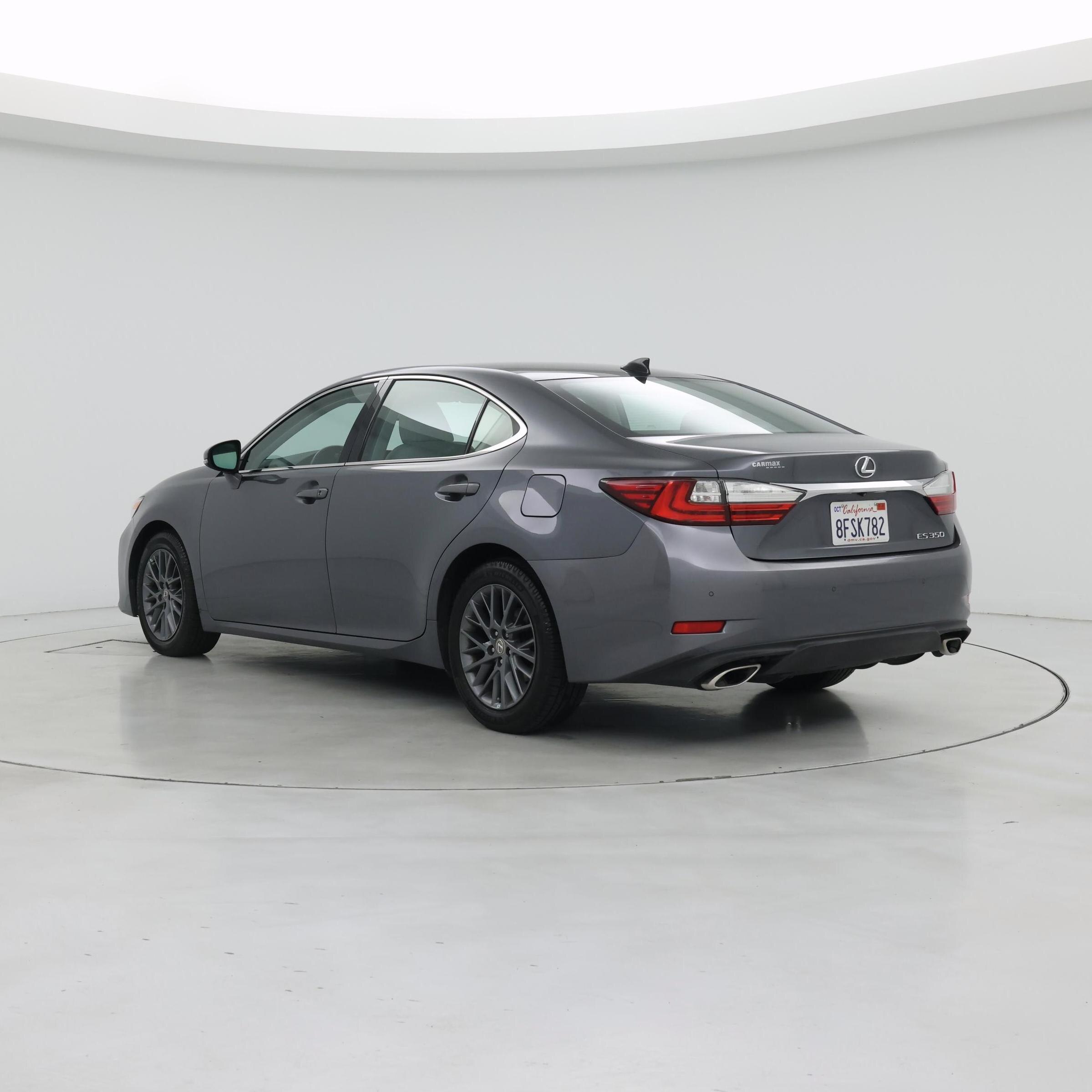 Thumbnail: 2018 Lexus ES - 2