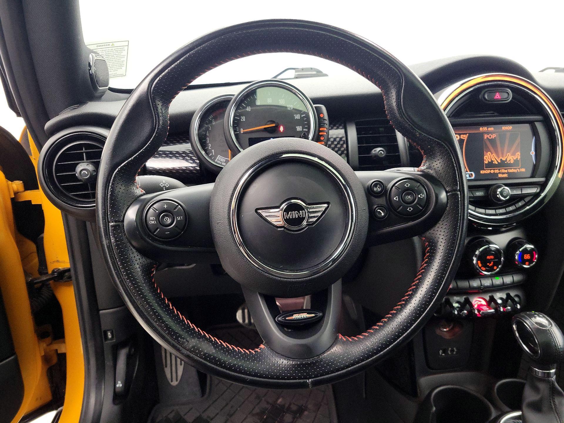 Thumbnail: 2017 MINI Cooper Hardtop - 10