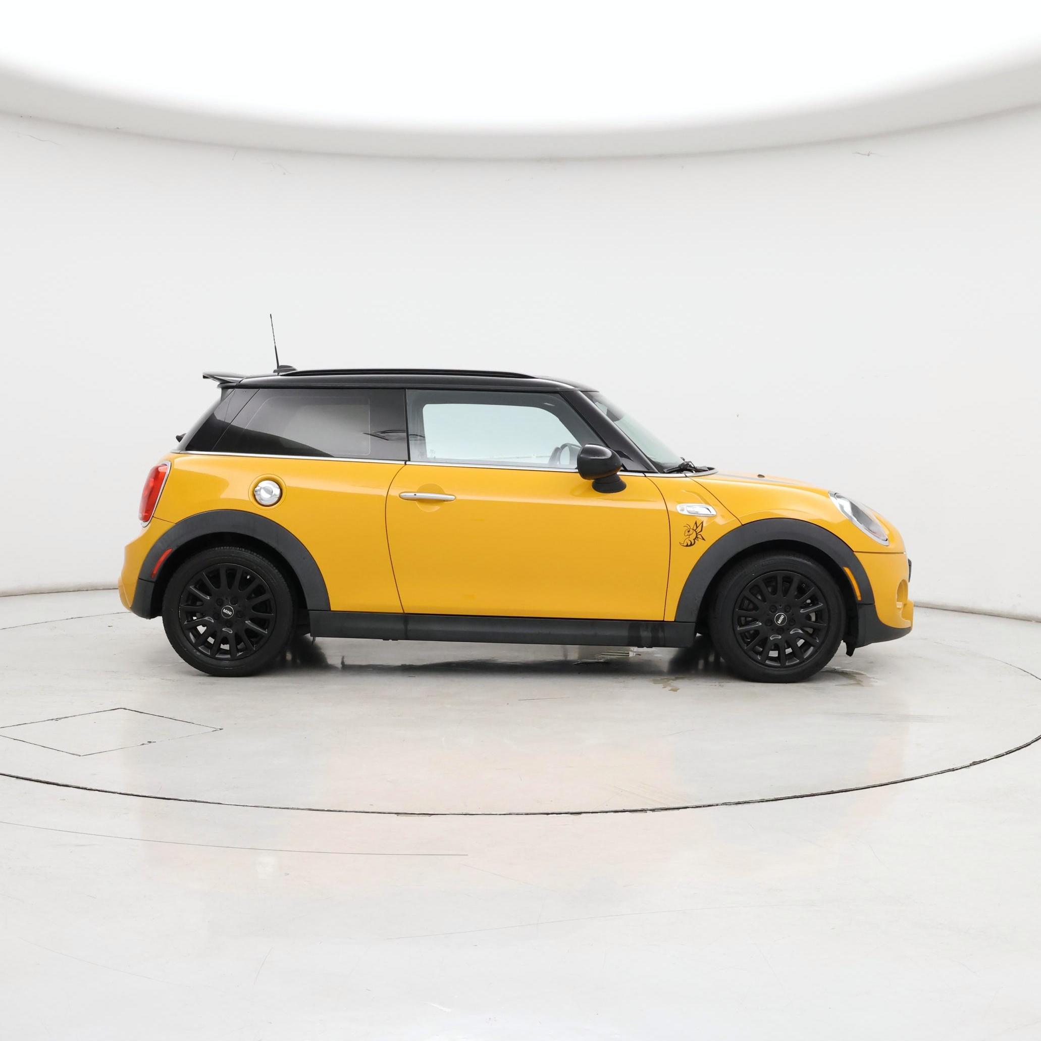 Thumbnail: 2017 MINI Cooper Hardtop - 7