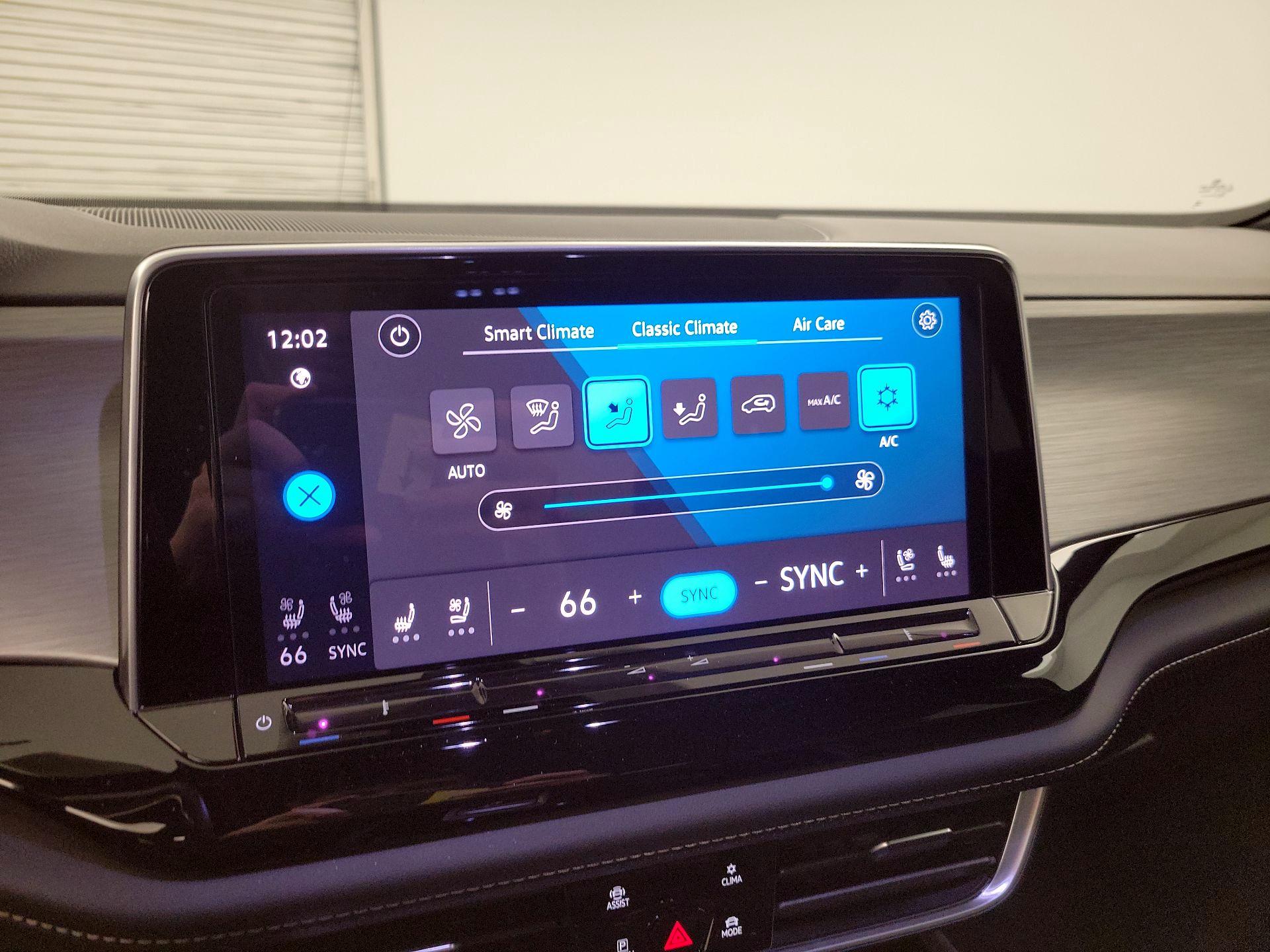 Thumbnail: 2024 Volkswagen Atlas - 16