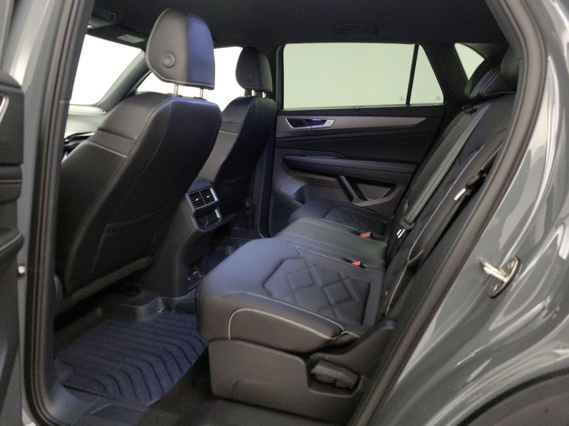 Thumbnail: 2024 Volkswagen Atlas - 19