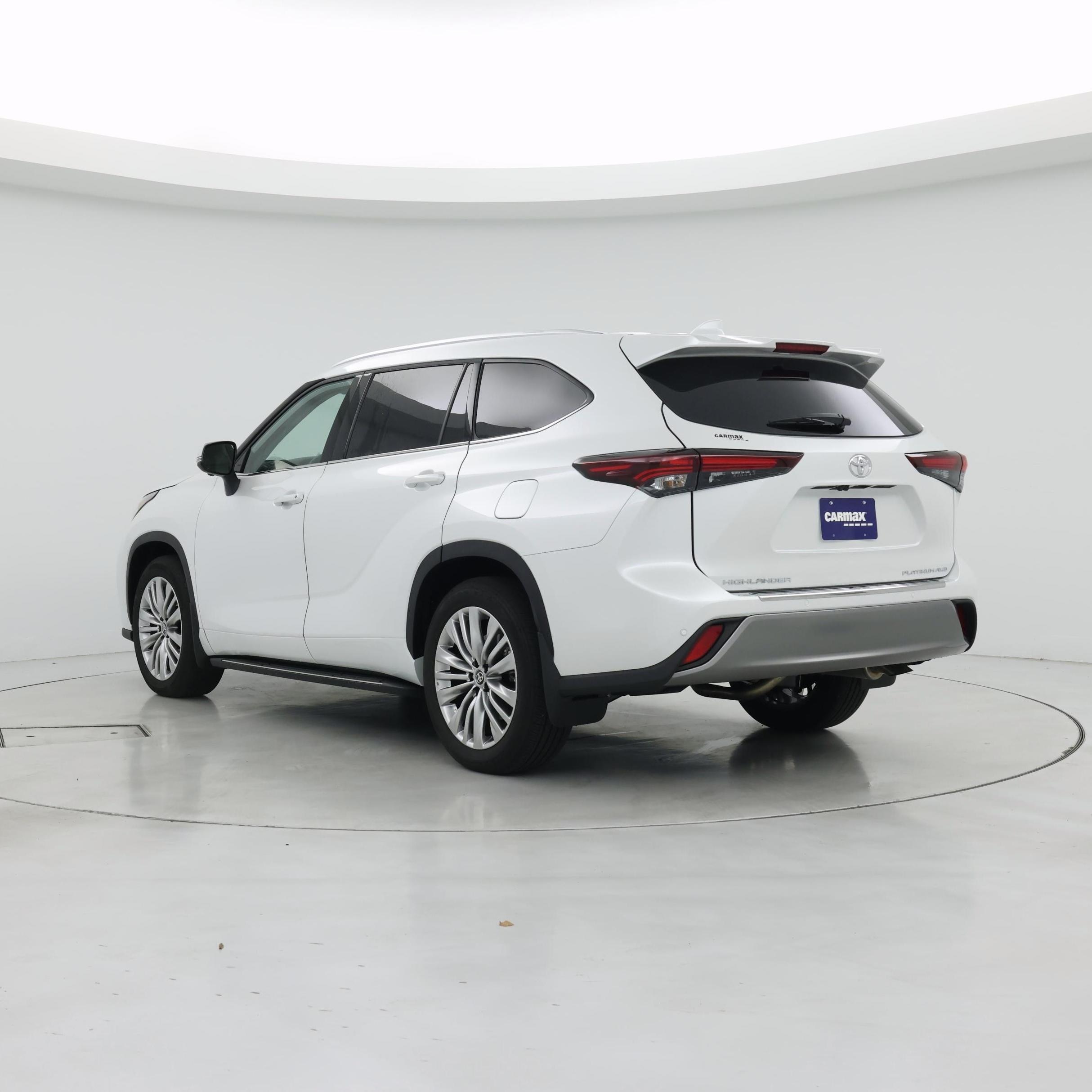 Thumbnail: 2025 Toyota Highlander - 2