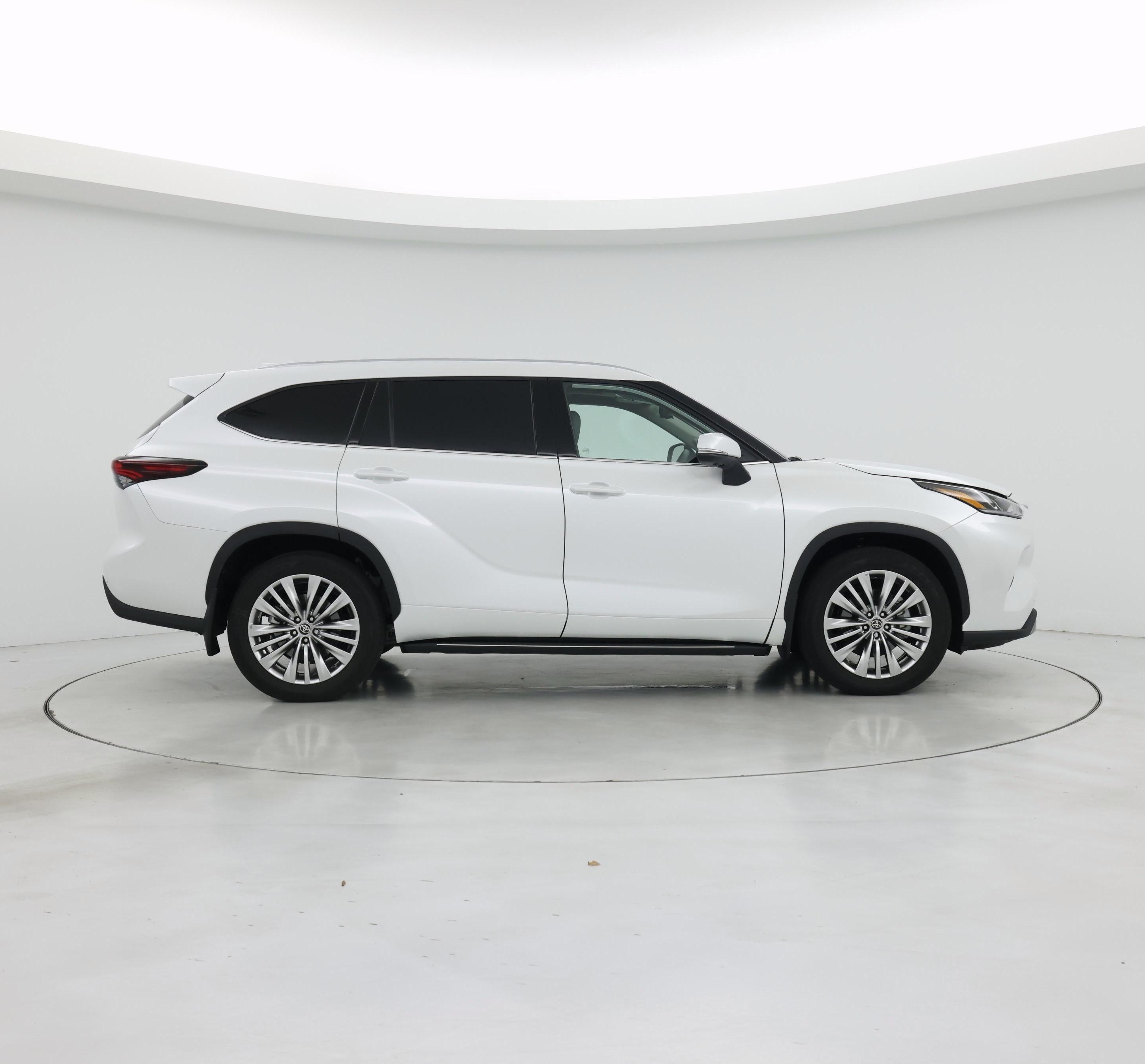 Thumbnail: 2025 Toyota Highlander - 7