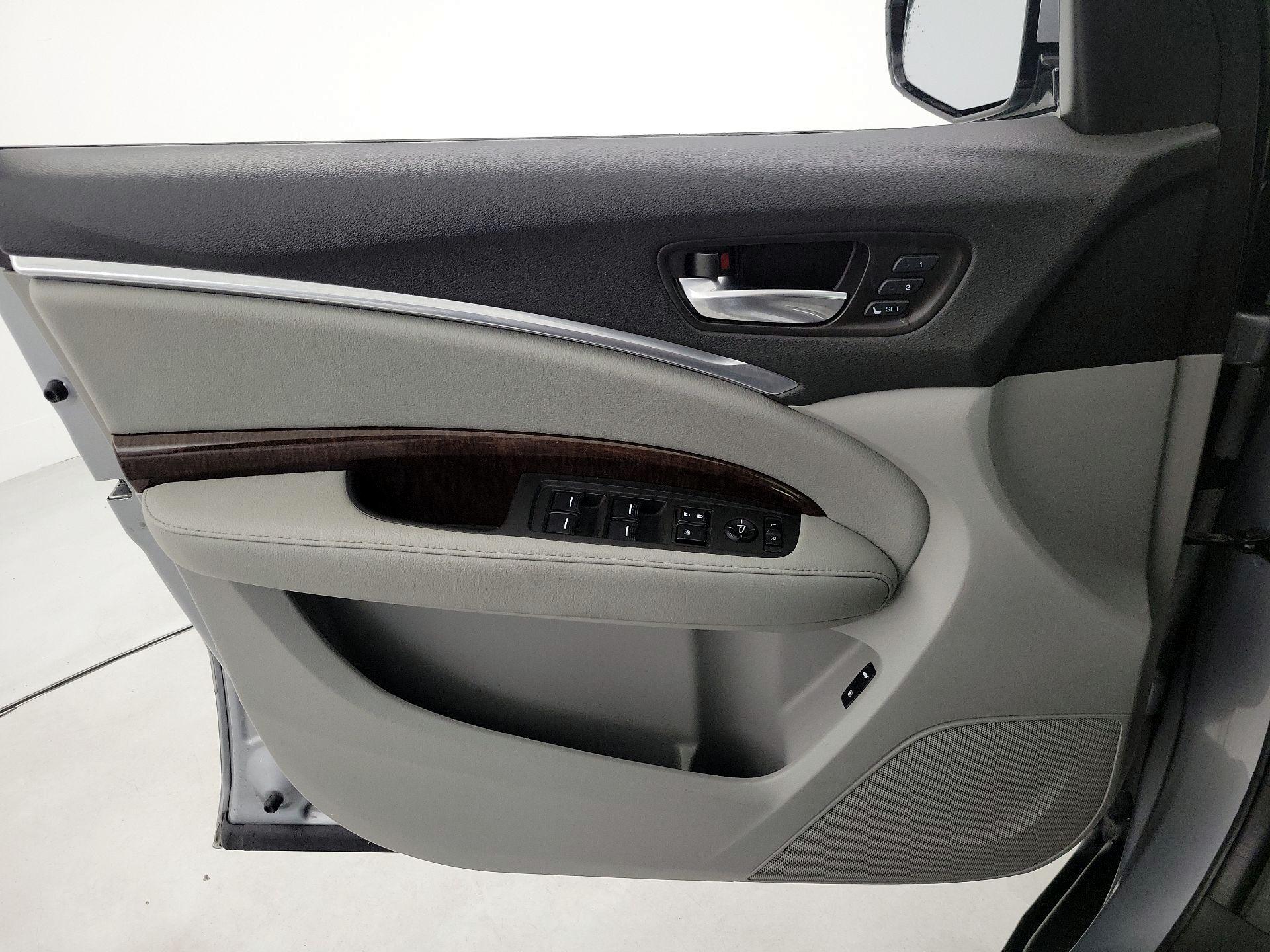 Thumbnail: 2020 Acura MDX - 12