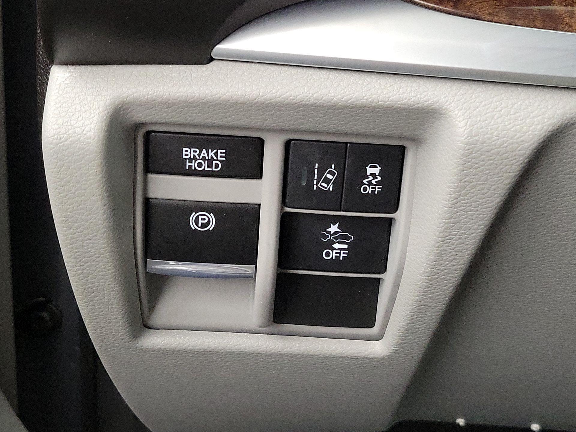 Thumbnail: 2020 Acura MDX - 13