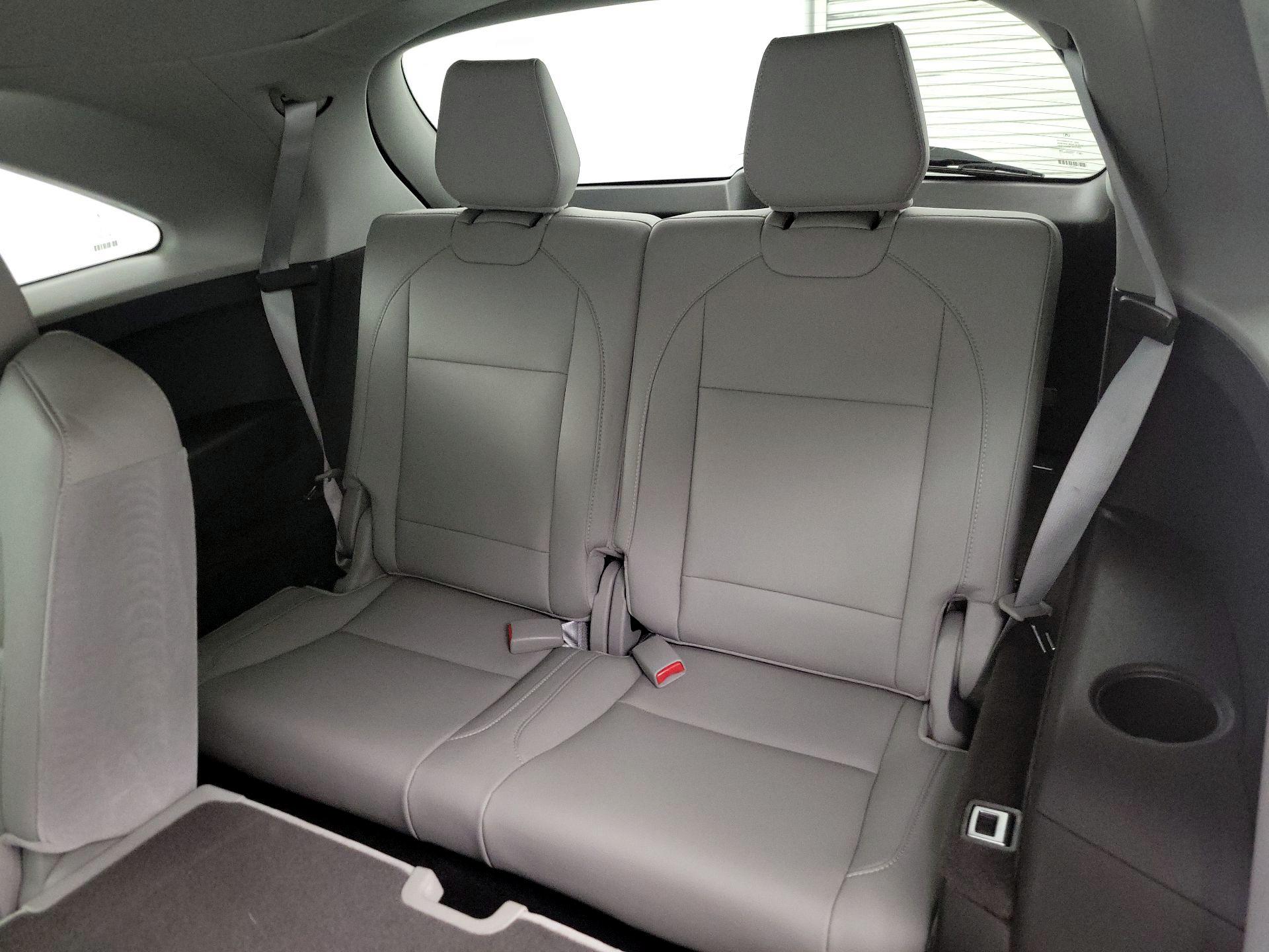 Thumbnail: 2020 Acura MDX - 20