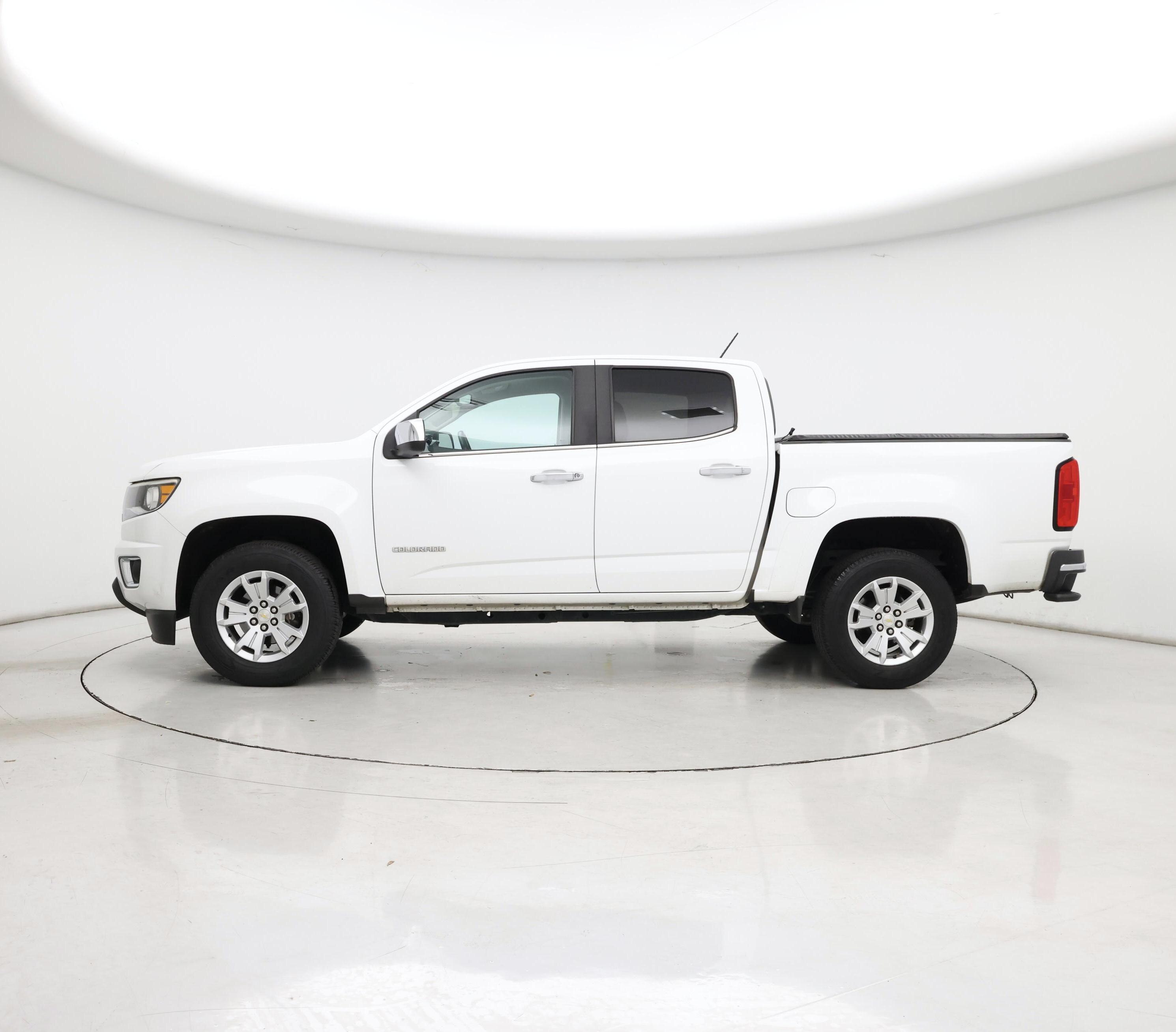 Thumbnail: 2017 Chevrolet Colorado - 3