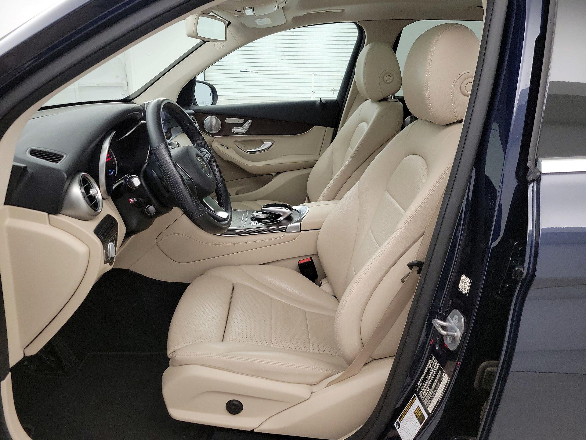 Thumbnail: 2019 Mercedes-Benz GLC - 11