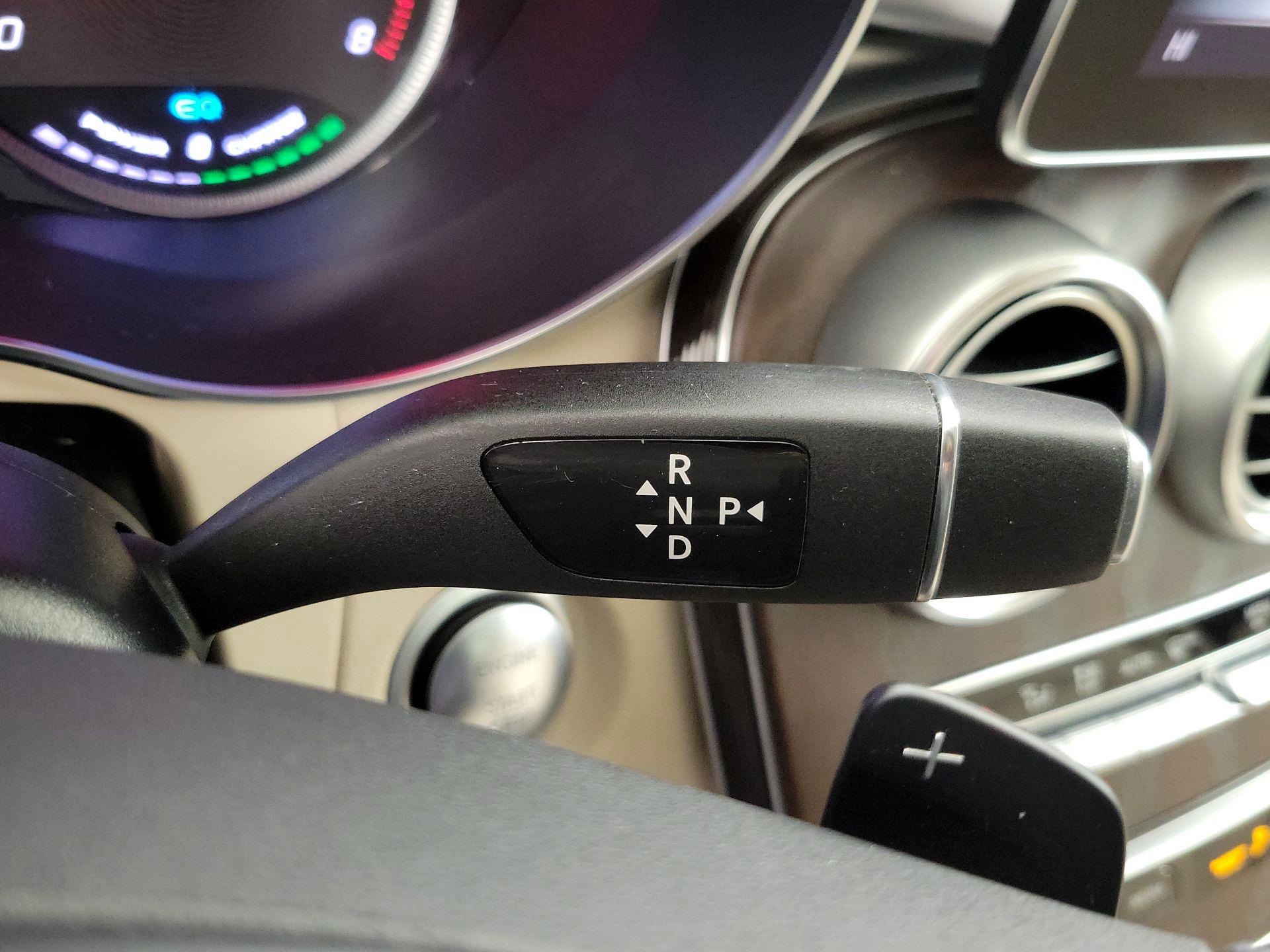 Thumbnail: 2019 Mercedes-Benz GLC - 16