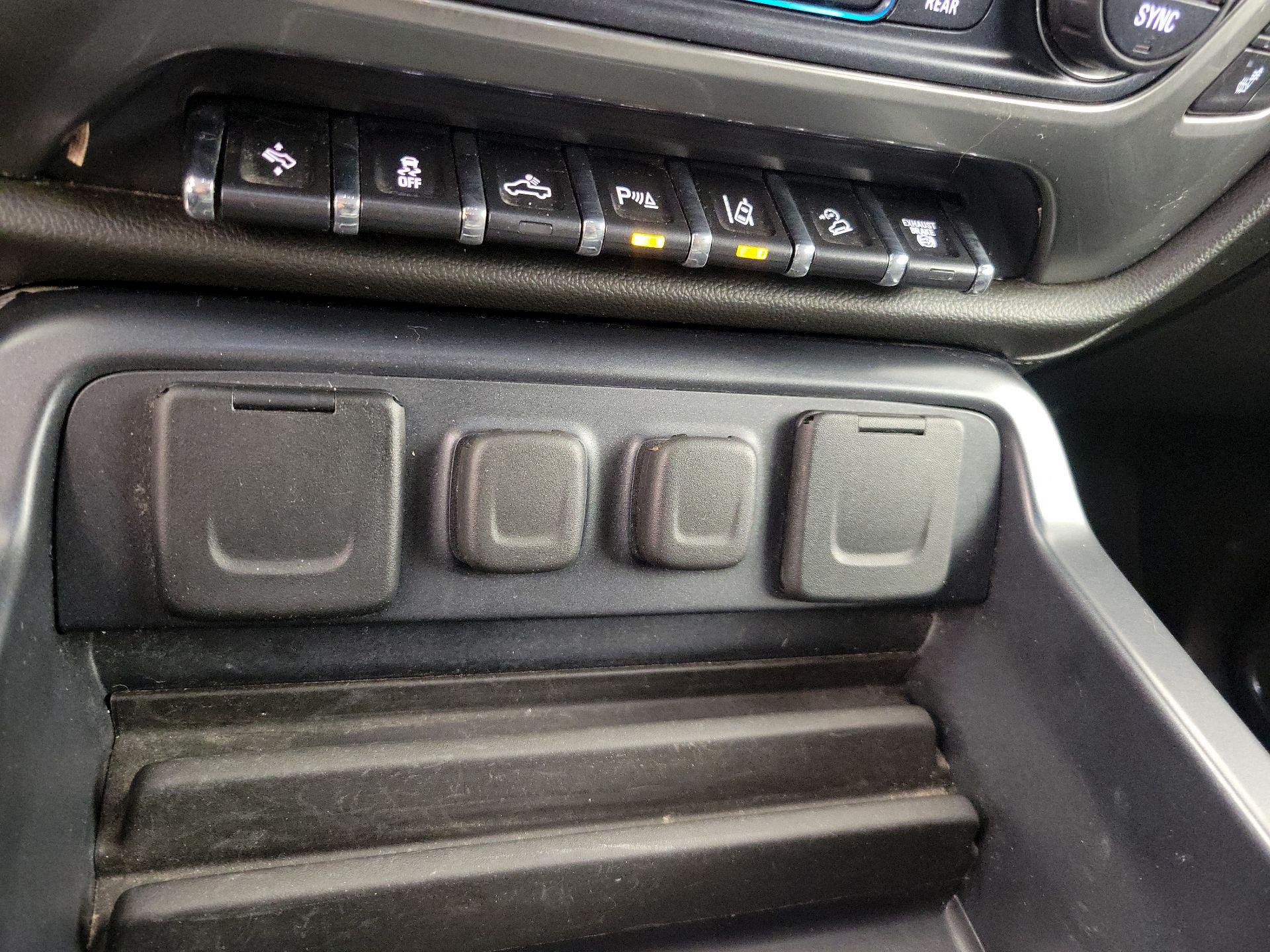 Thumbnail: 2016 Chevrolet Silverado 2500 - 18