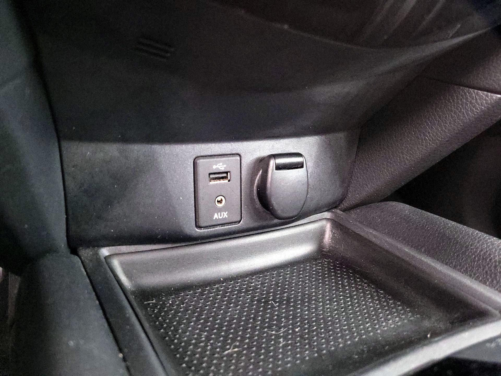 Thumbnail: 2016 Nissan Rogue - 18