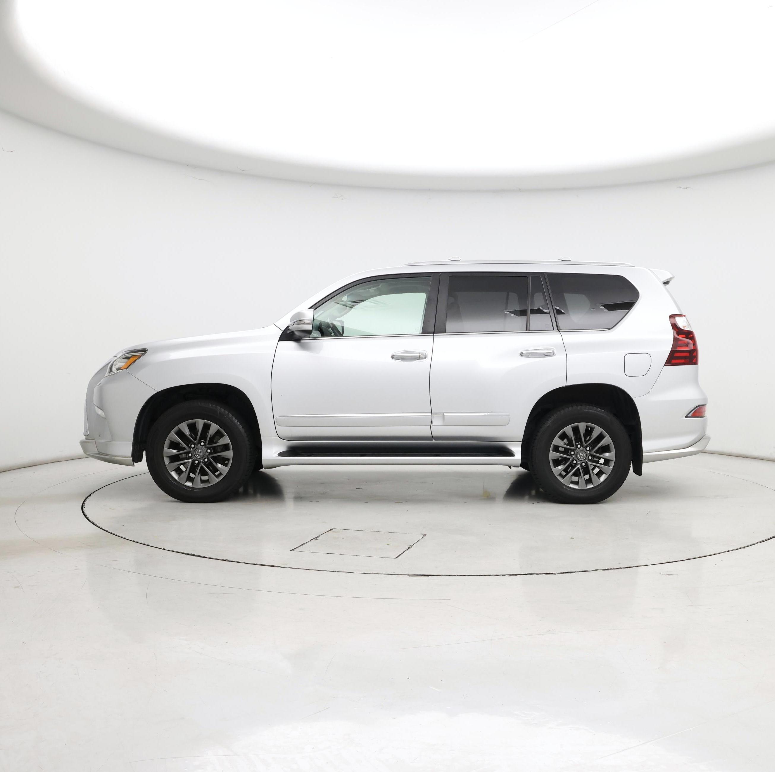 Thumbnail: 2019 Lexus GX - 3