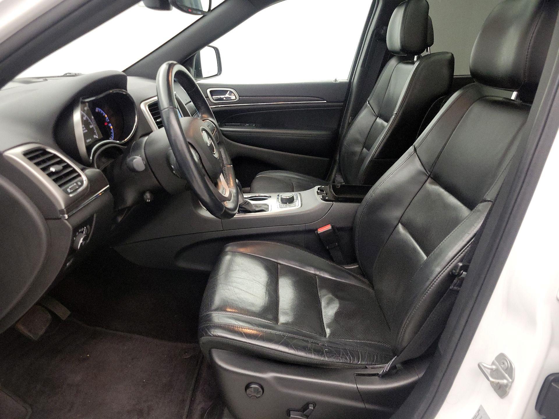 Thumbnail: 2018 Jeep Grand Cherokee - 11