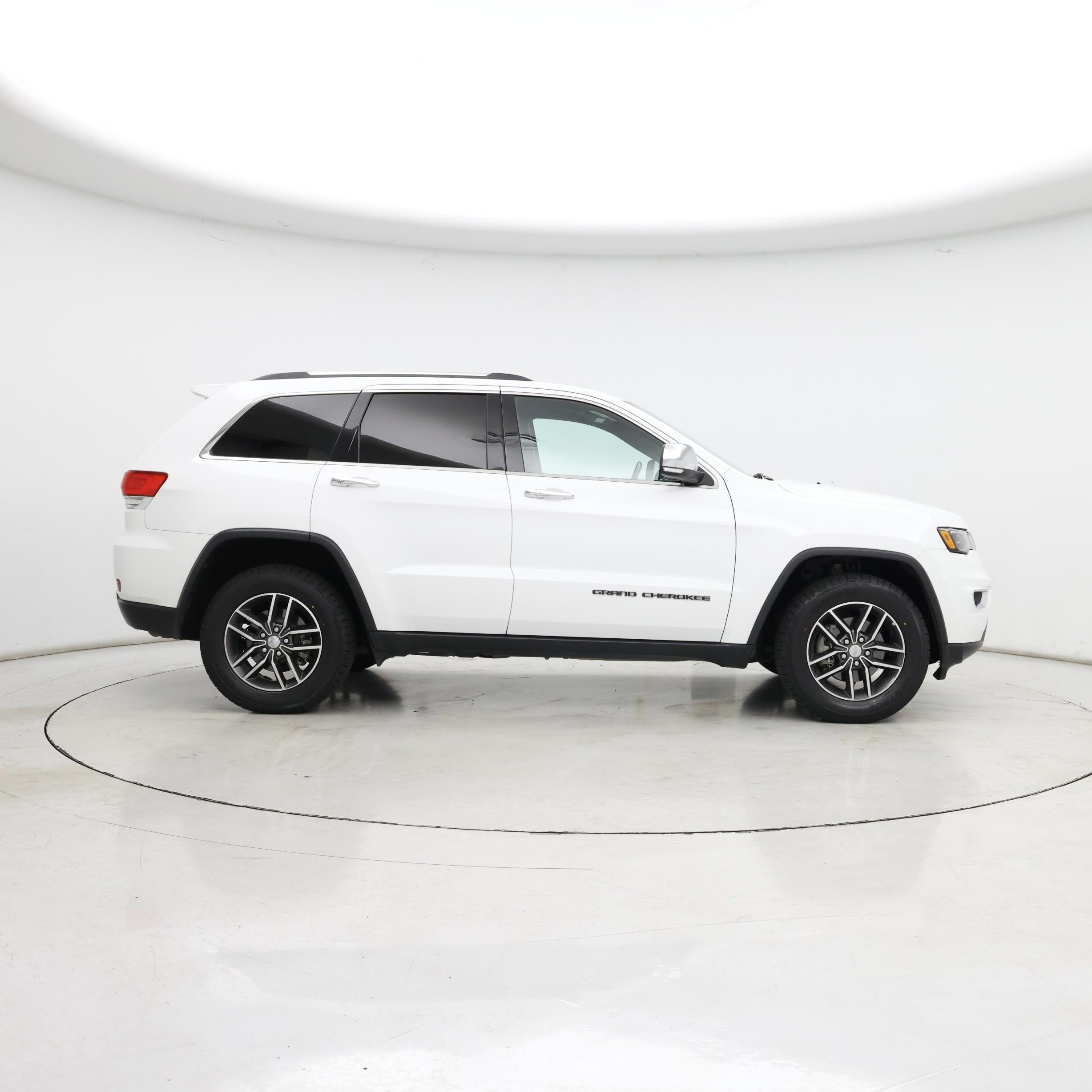 Thumbnail: 2018 Jeep Grand Cherokee - 7