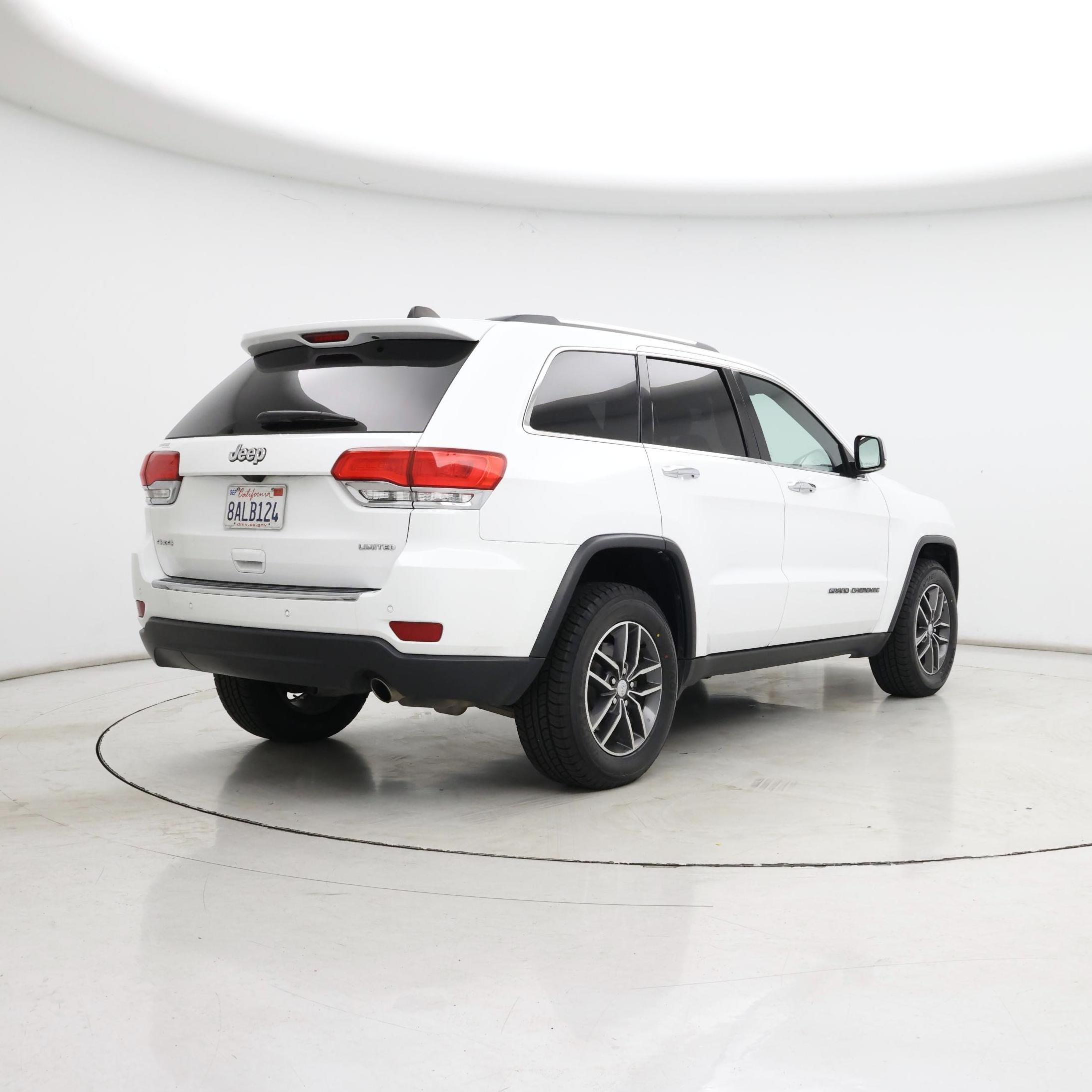 Thumbnail: 2018 Jeep Grand Cherokee - 8