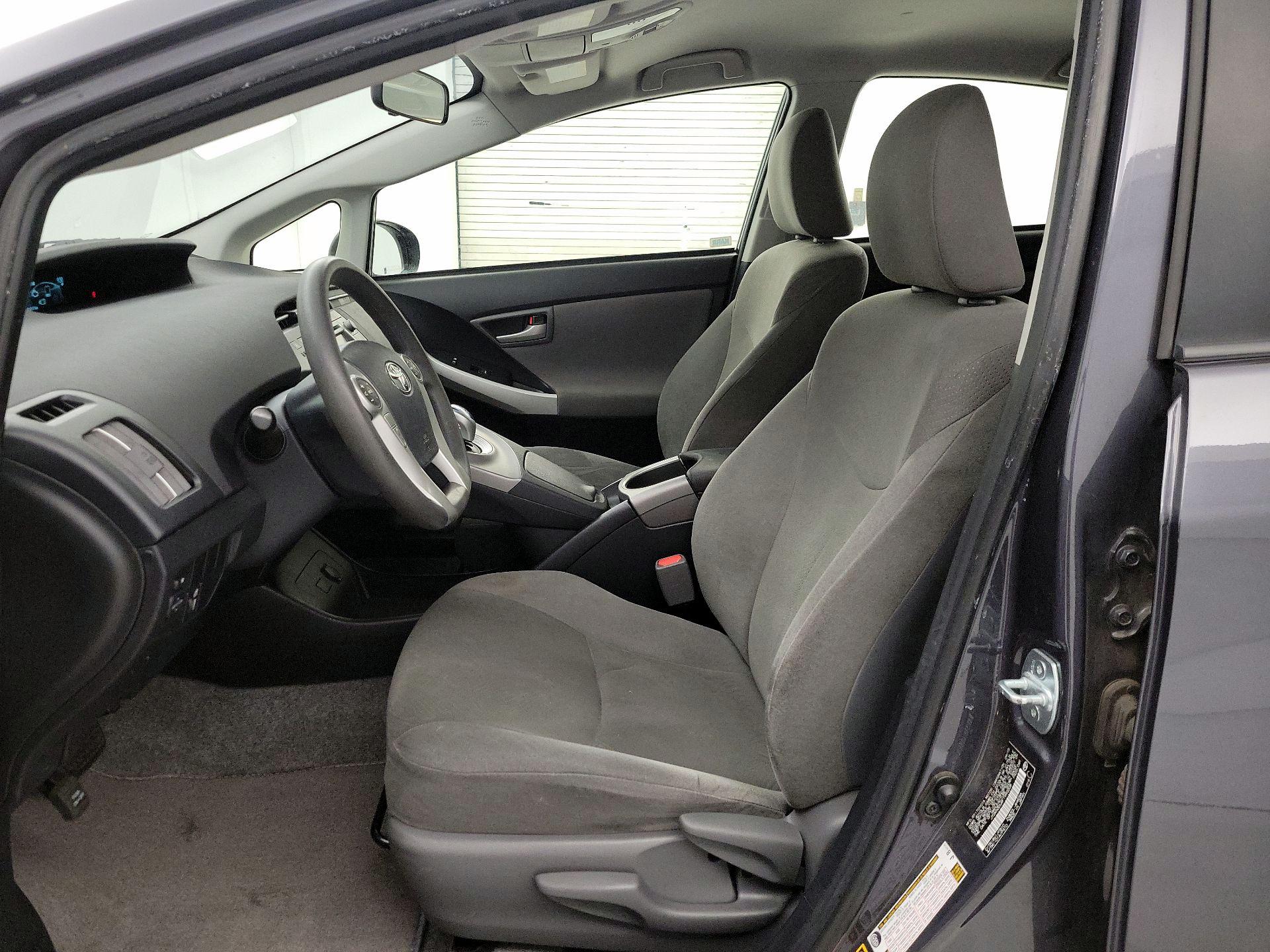 Thumbnail: 2015 Toyota Prius - 11