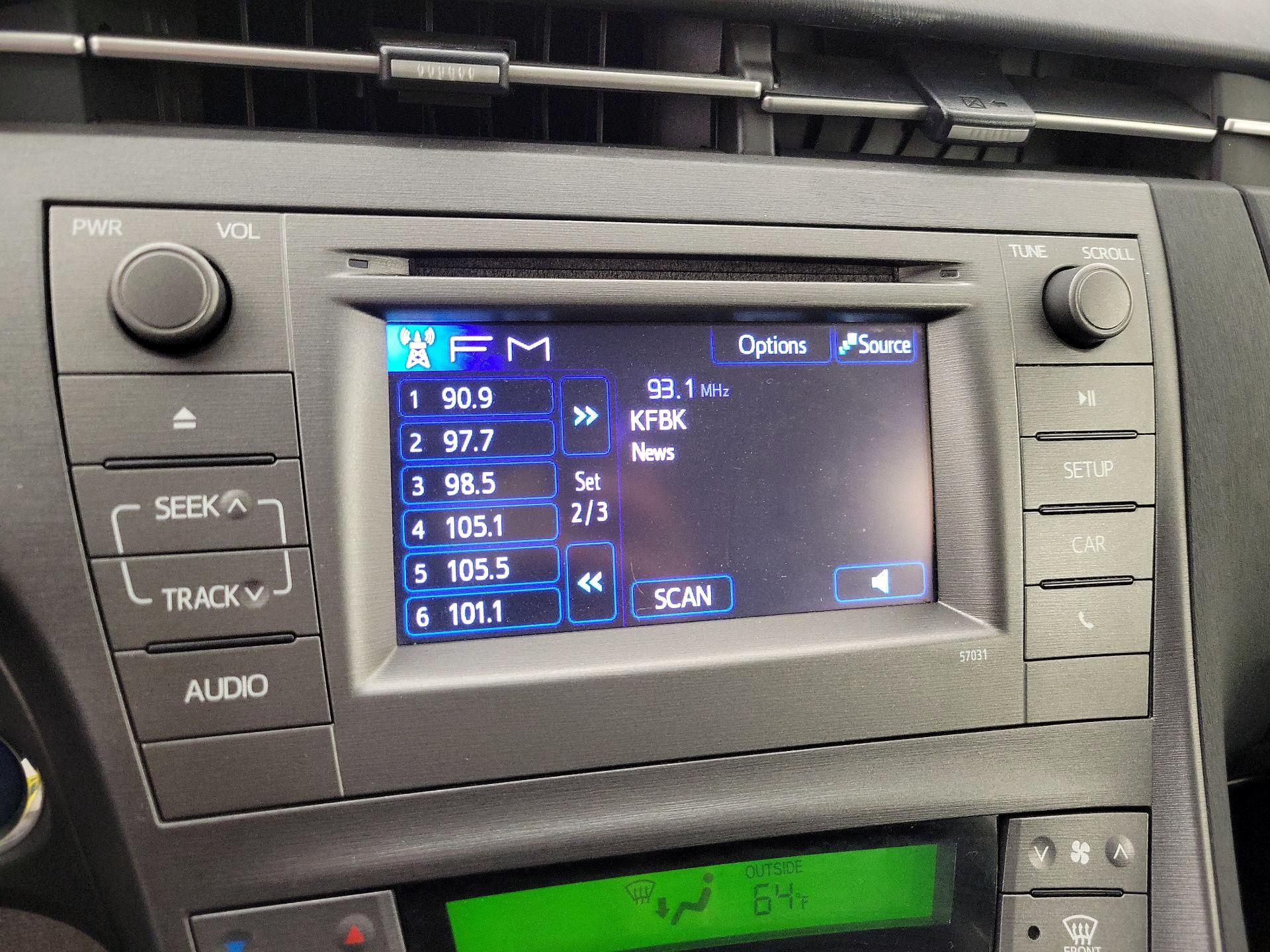 Thumbnail: 2015 Toyota Prius - 15