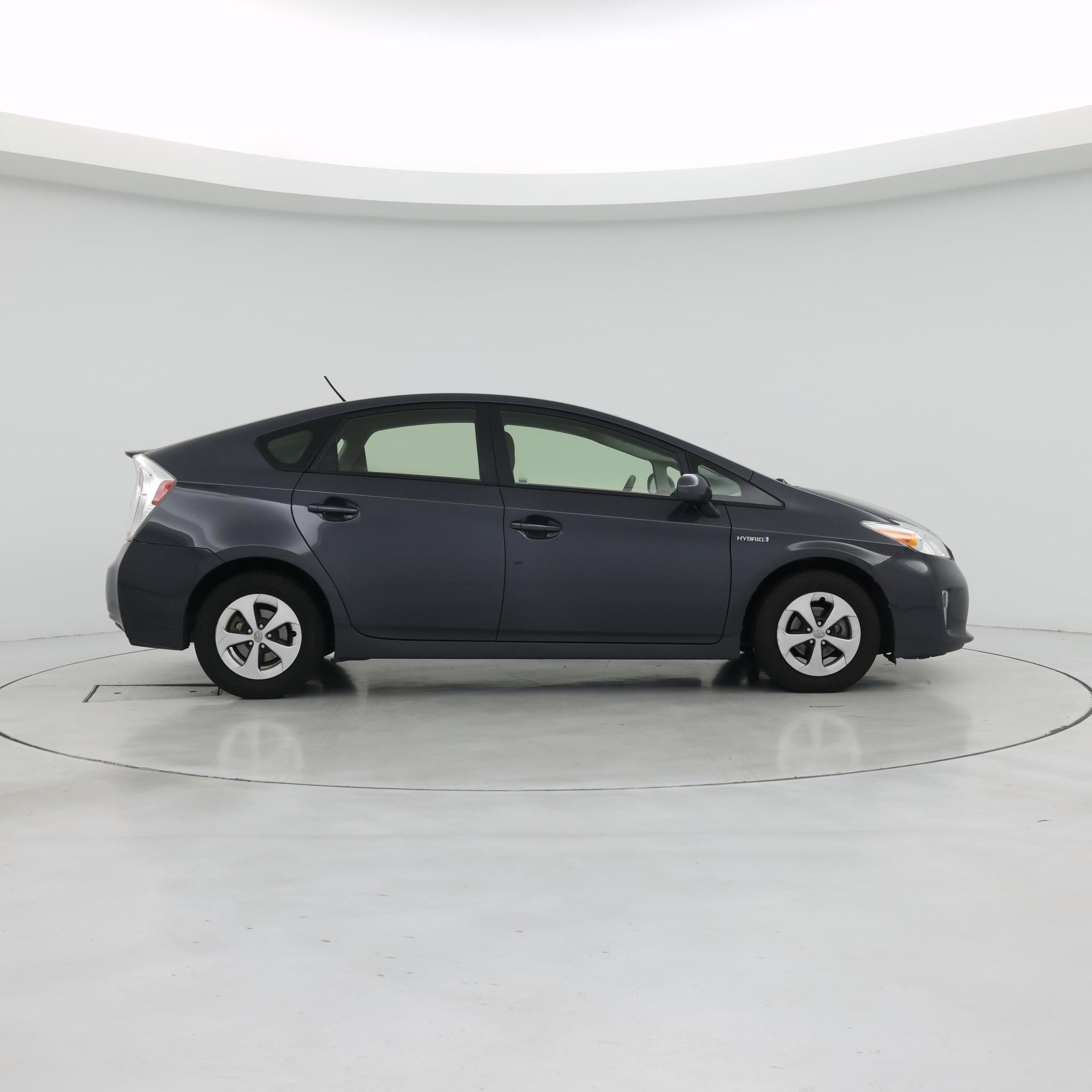 Thumbnail: 2015 Toyota Prius - 7