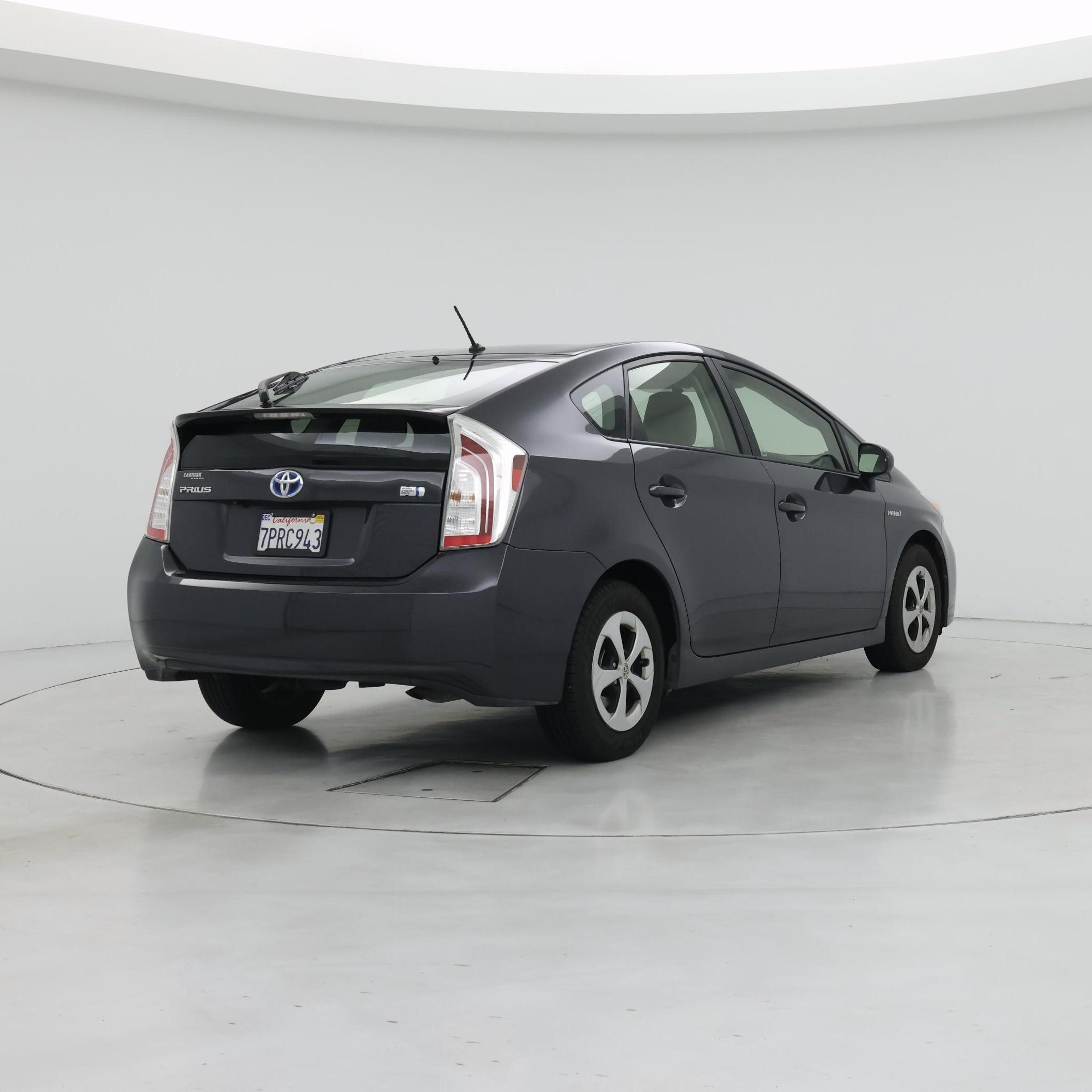 Thumbnail: 2015 Toyota Prius - 8
