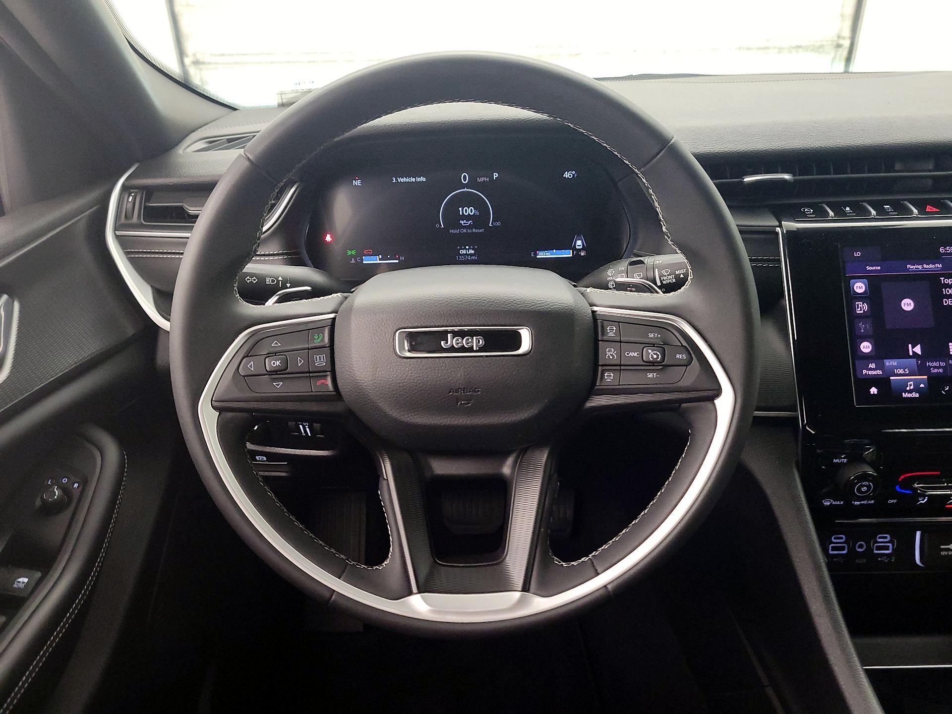 Thumbnail: 2024 Jeep Grand Cherokee - 10