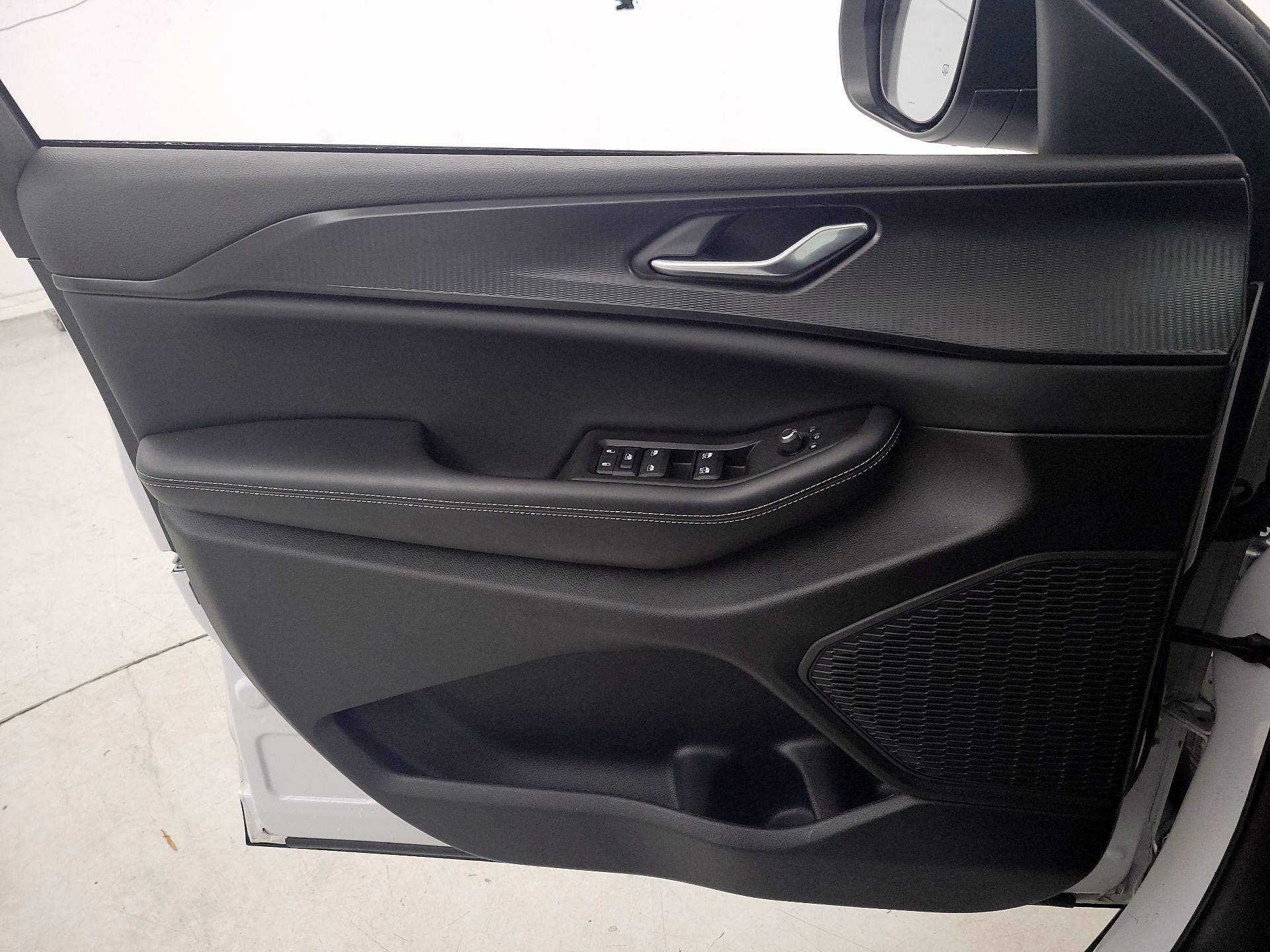 Thumbnail: 2024 Jeep Grand Cherokee - 12