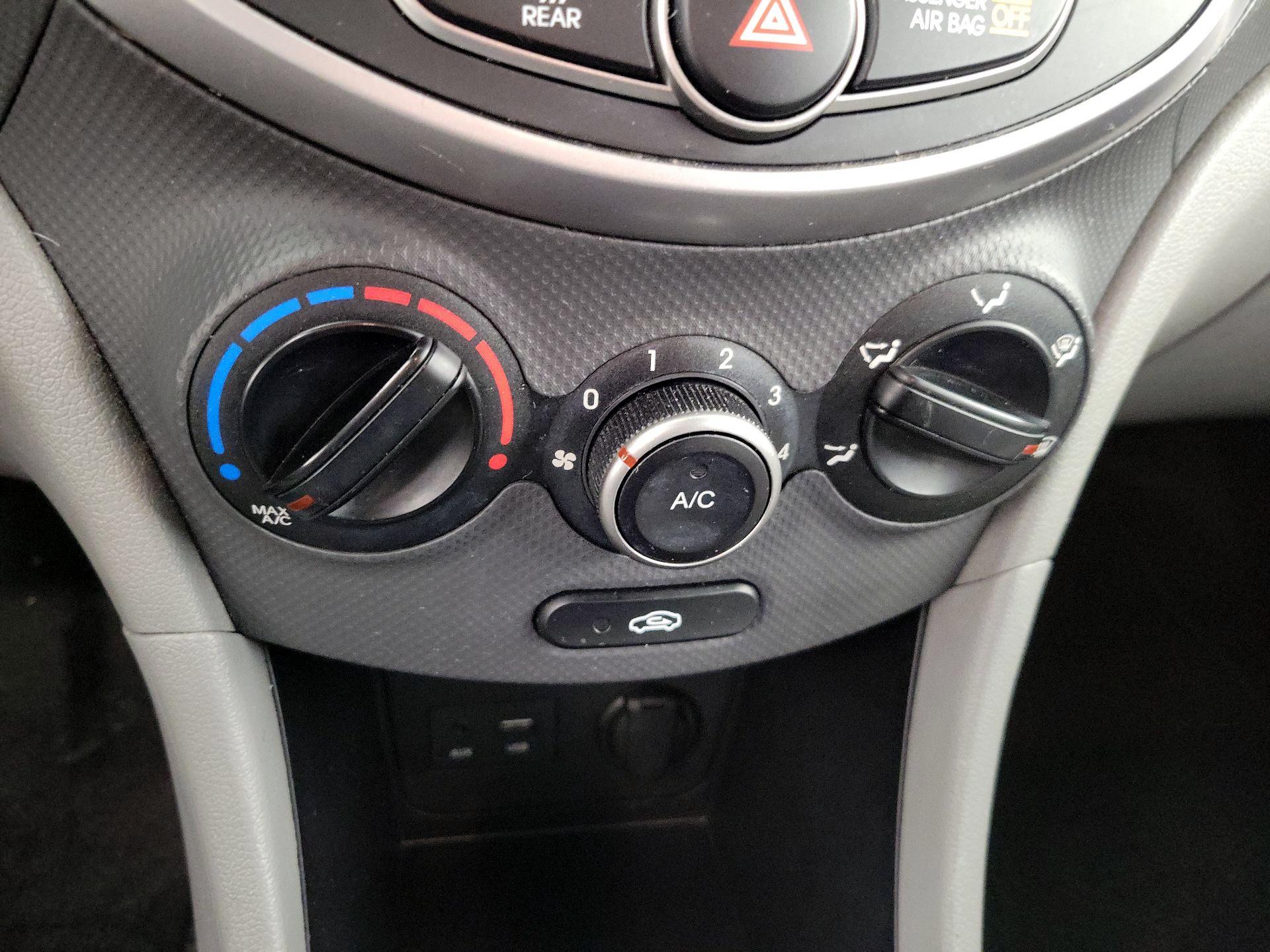 Thumbnail: 2016 Hyundai Accent - 14