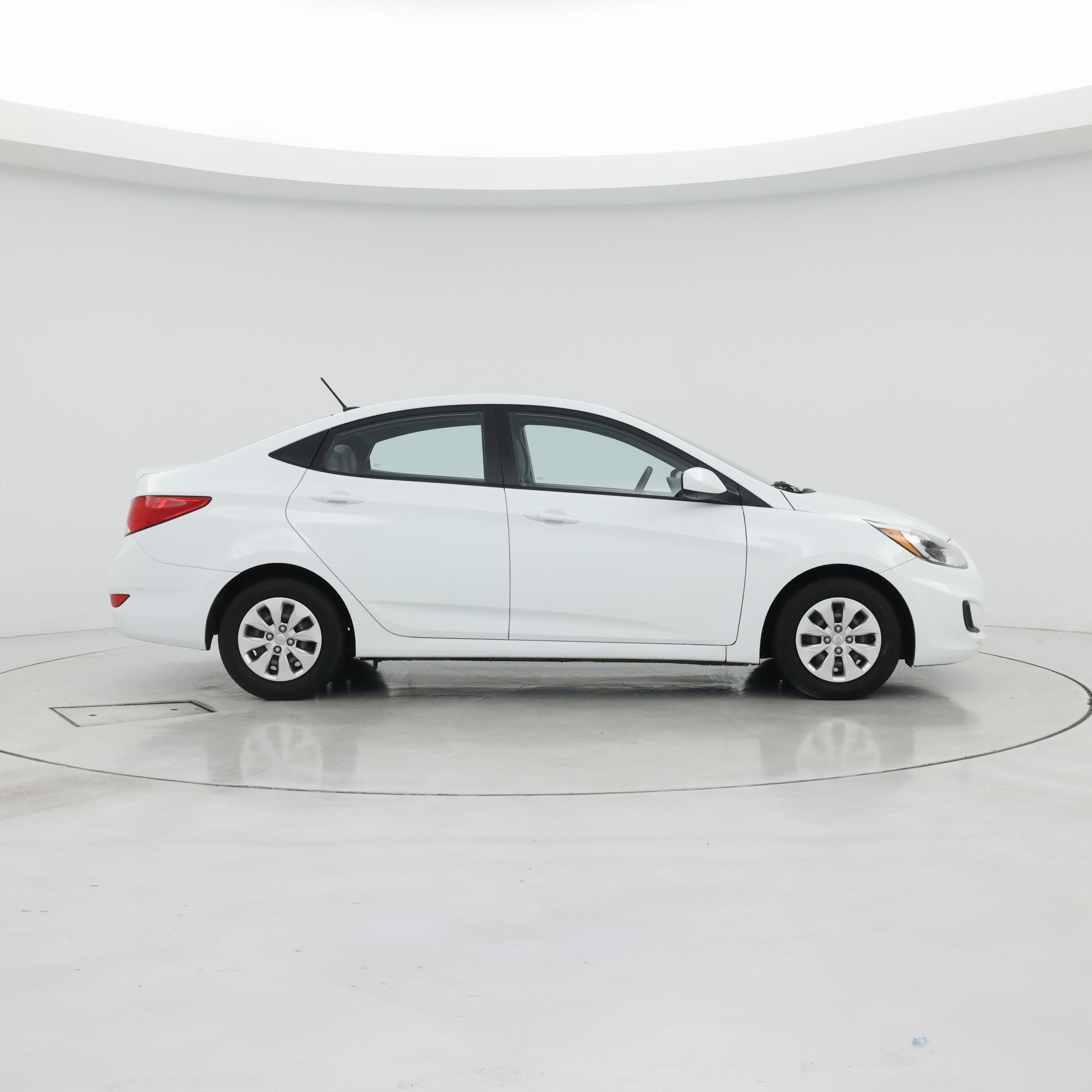 Thumbnail: 2016 Hyundai Accent - 7