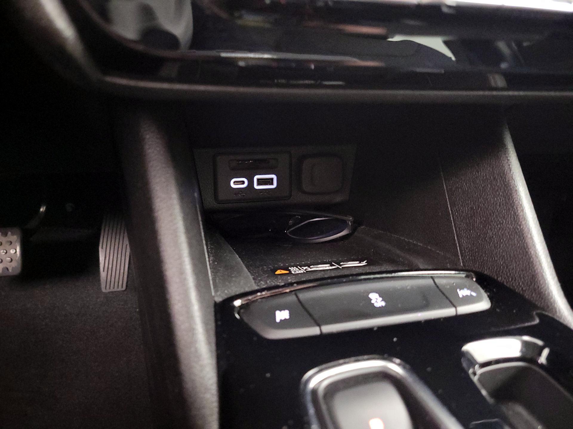 Thumbnail: 2023 Chevrolet Bolt EUV - 17