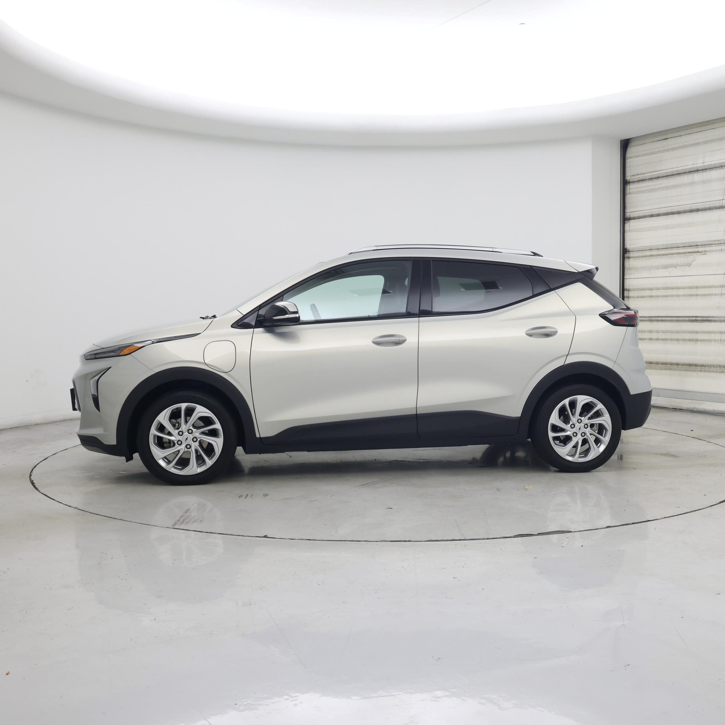 Thumbnail: 2023 Chevrolet Bolt EUV - 3